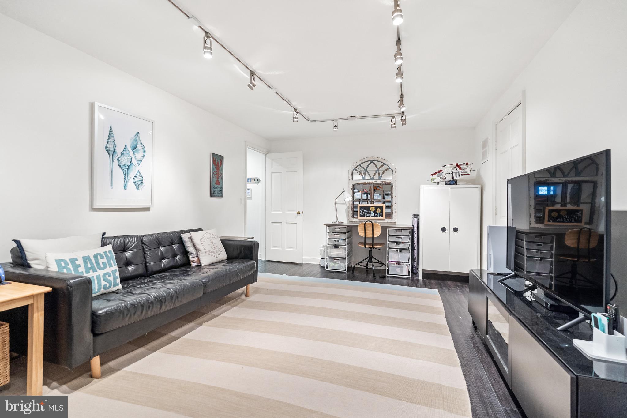 ARCTURUS ON THE POTOMAC - Residential