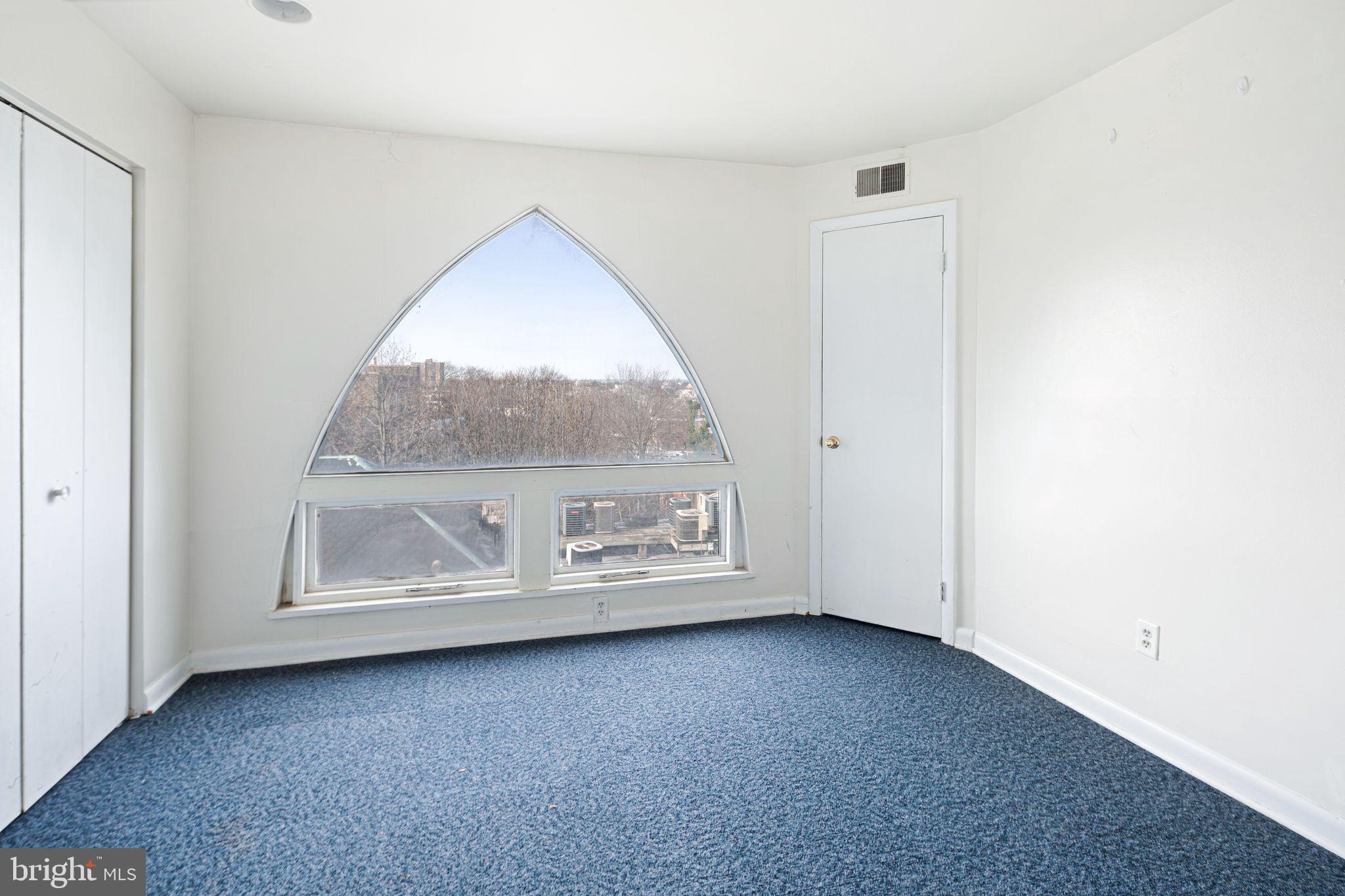 UNIVERSITY CITY - Residential Lease