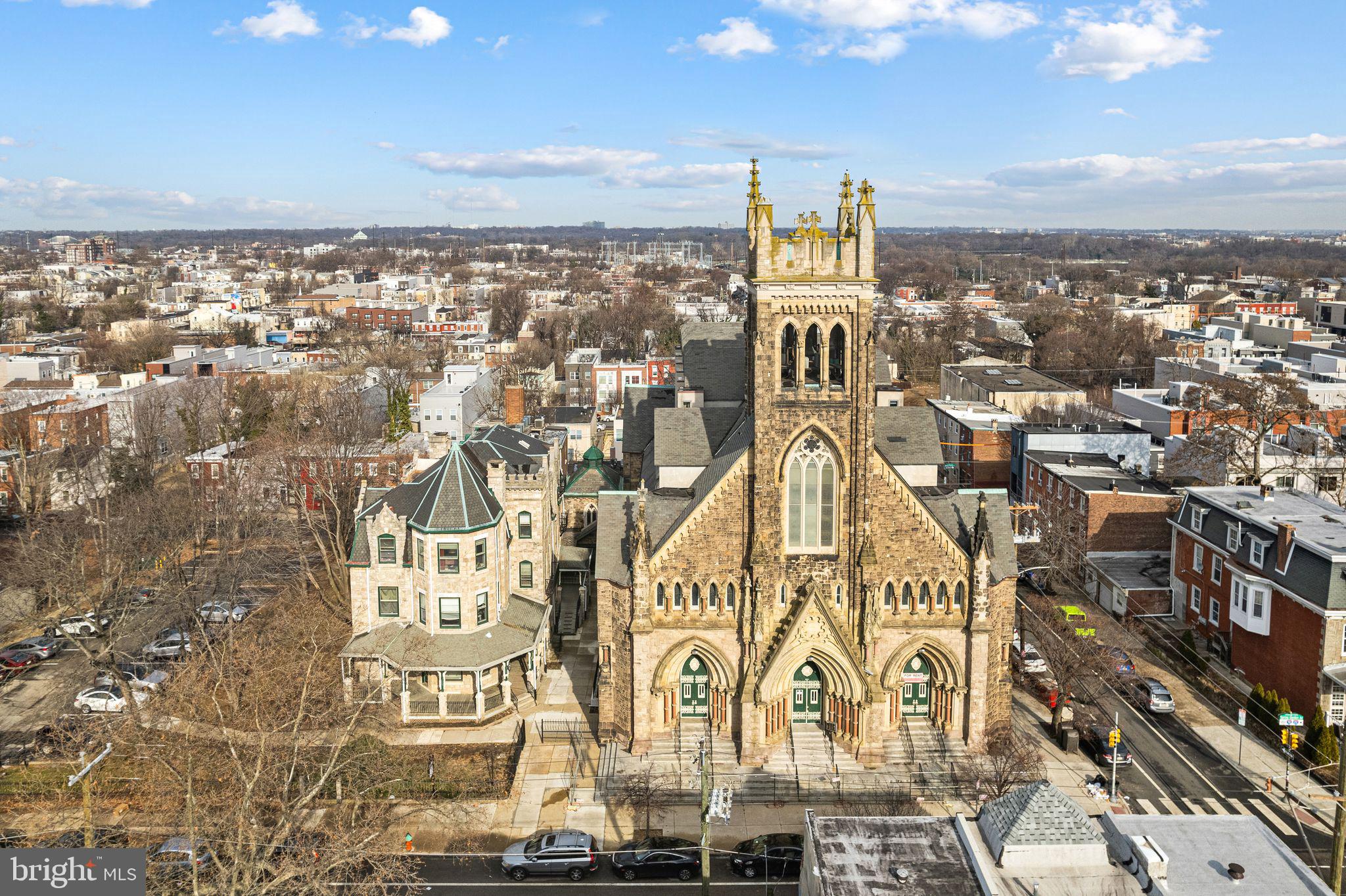 UNIVERSITY CITY - Residential Lease