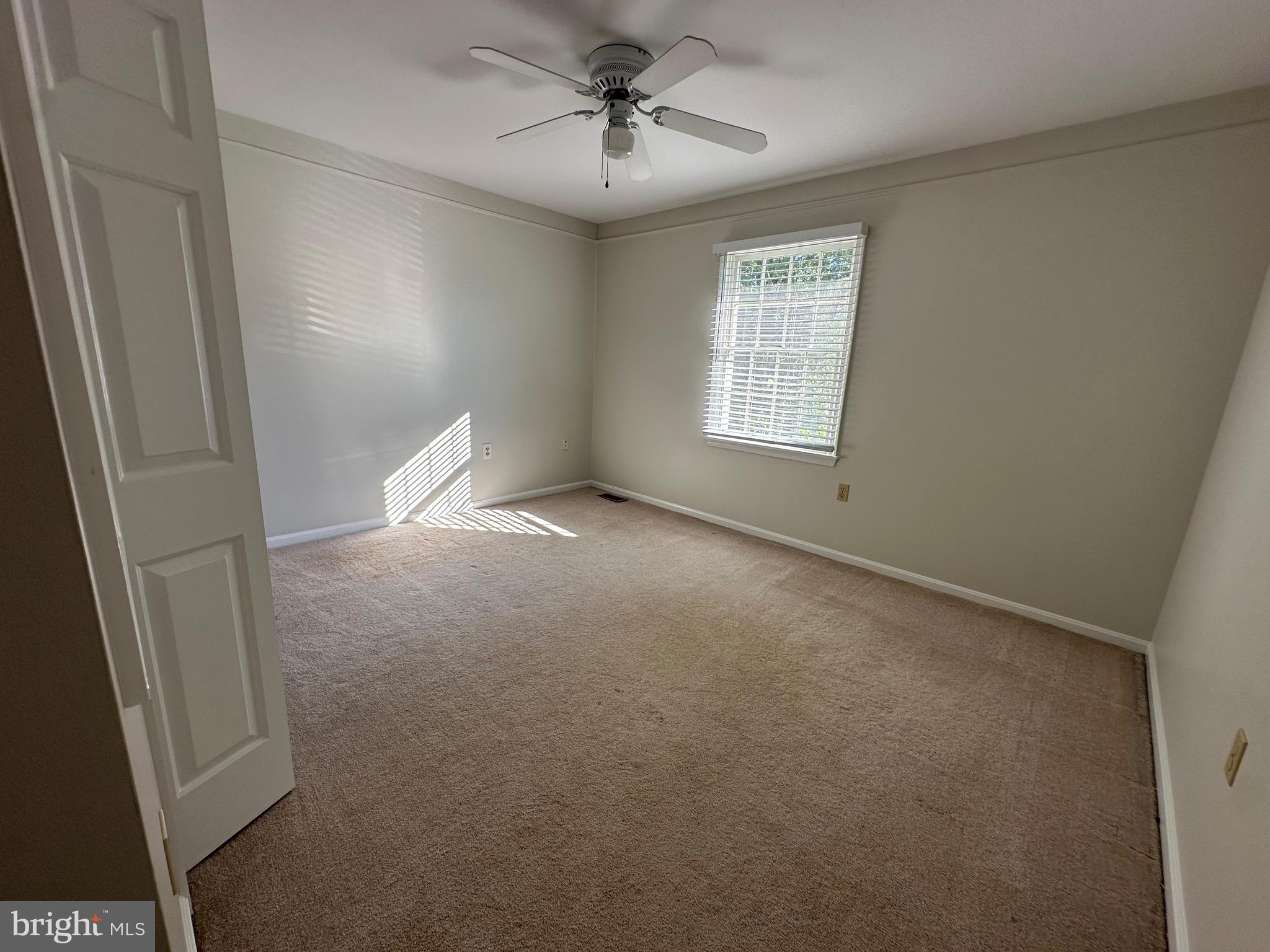 WELLER ESTATES - Residential Lease