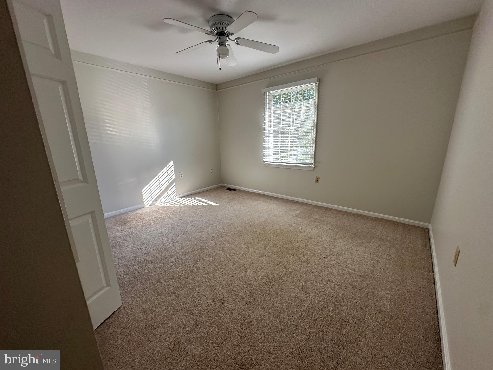 WELLER ESTATES - Residential Lease