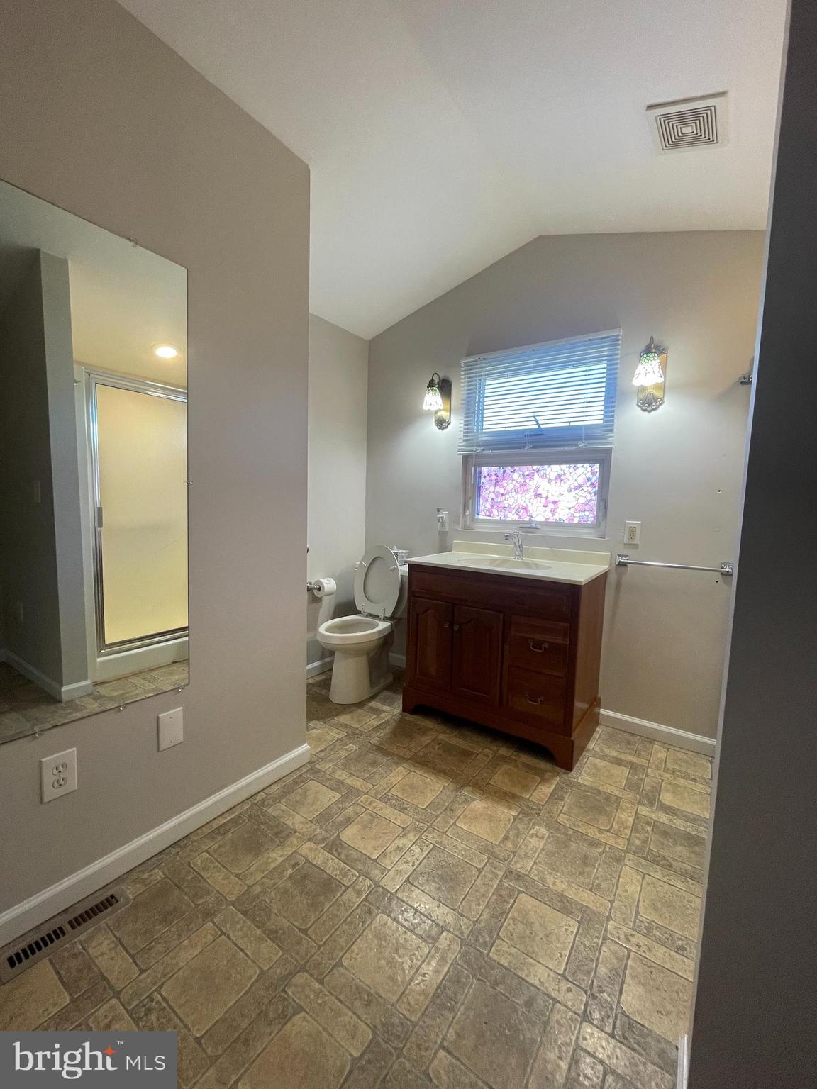 MURRAY MANOR - Residential