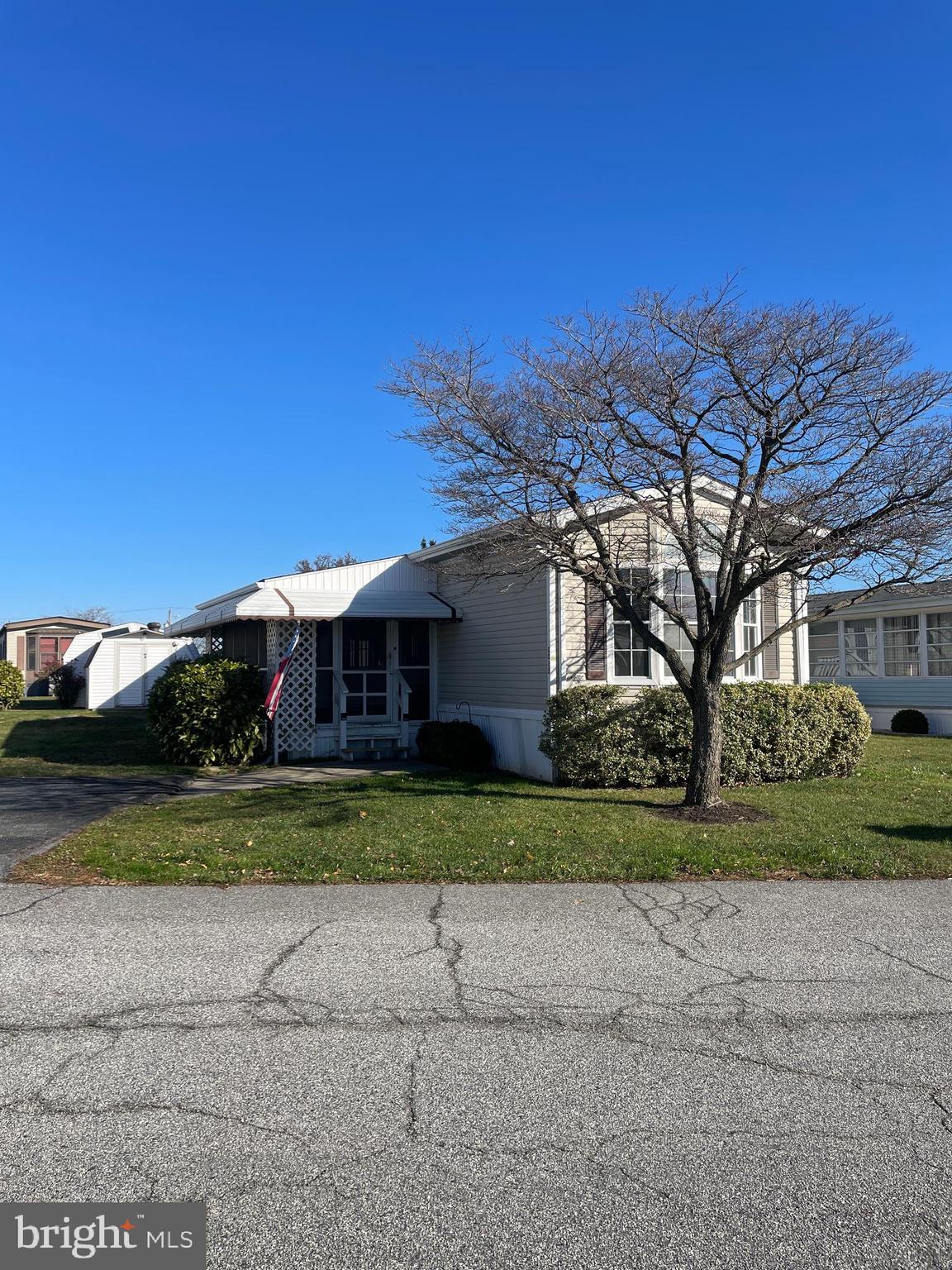 MURRAY MANOR - Residential