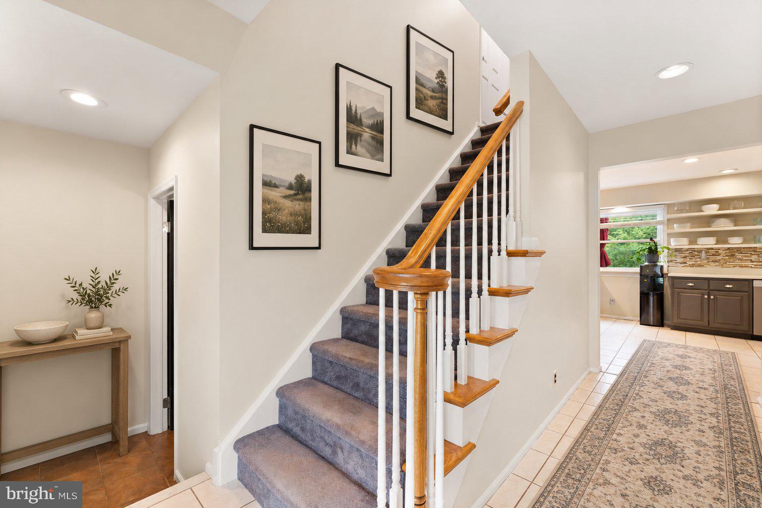 1833 W POINT DRIVE