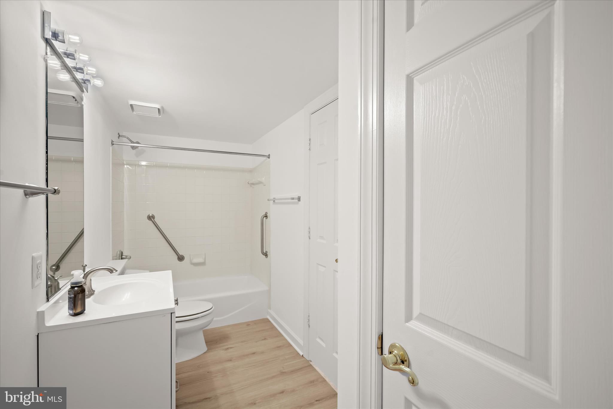 POTOMAC GROVE - Residential