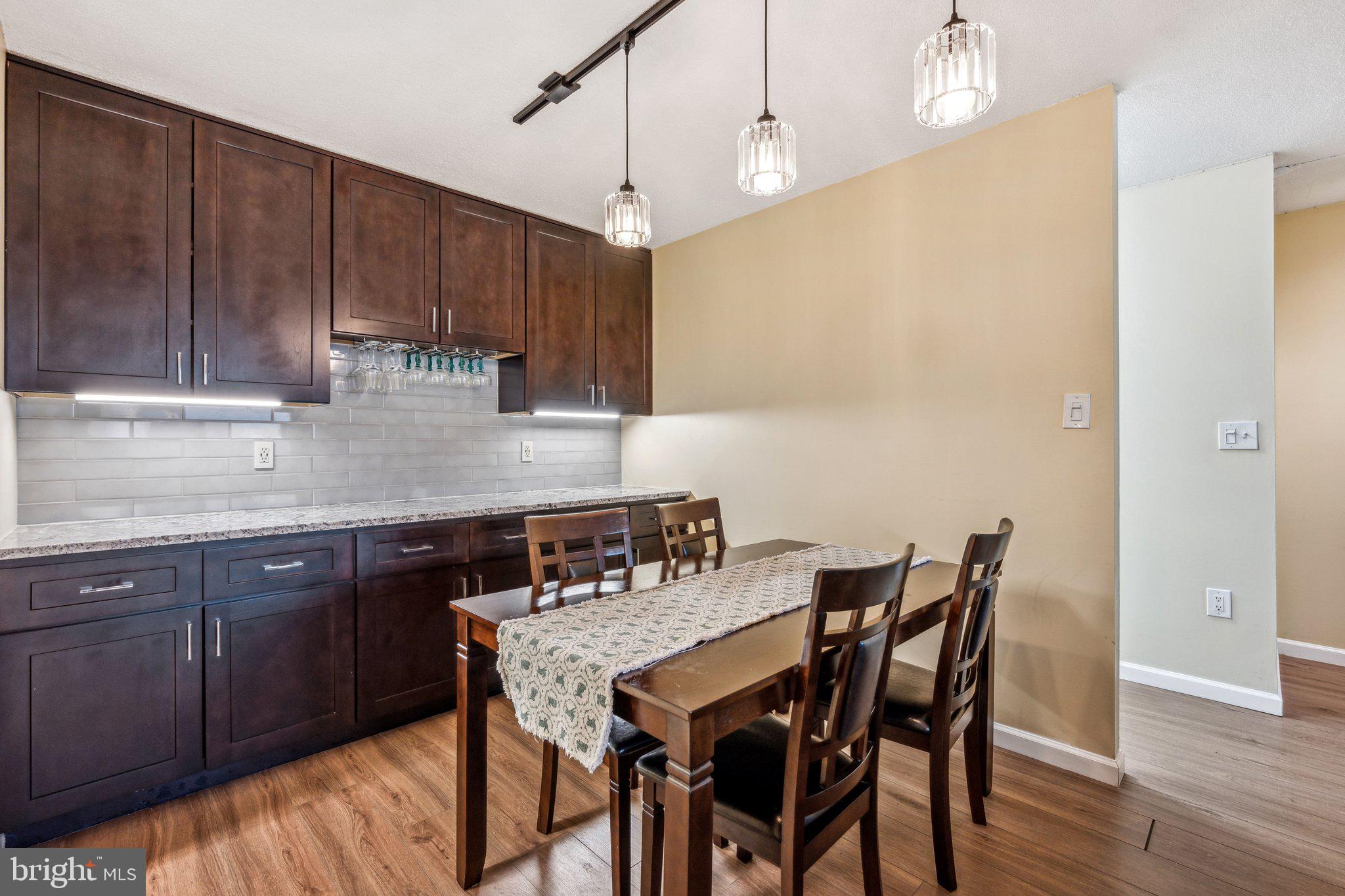 THE CARLTON - Residential