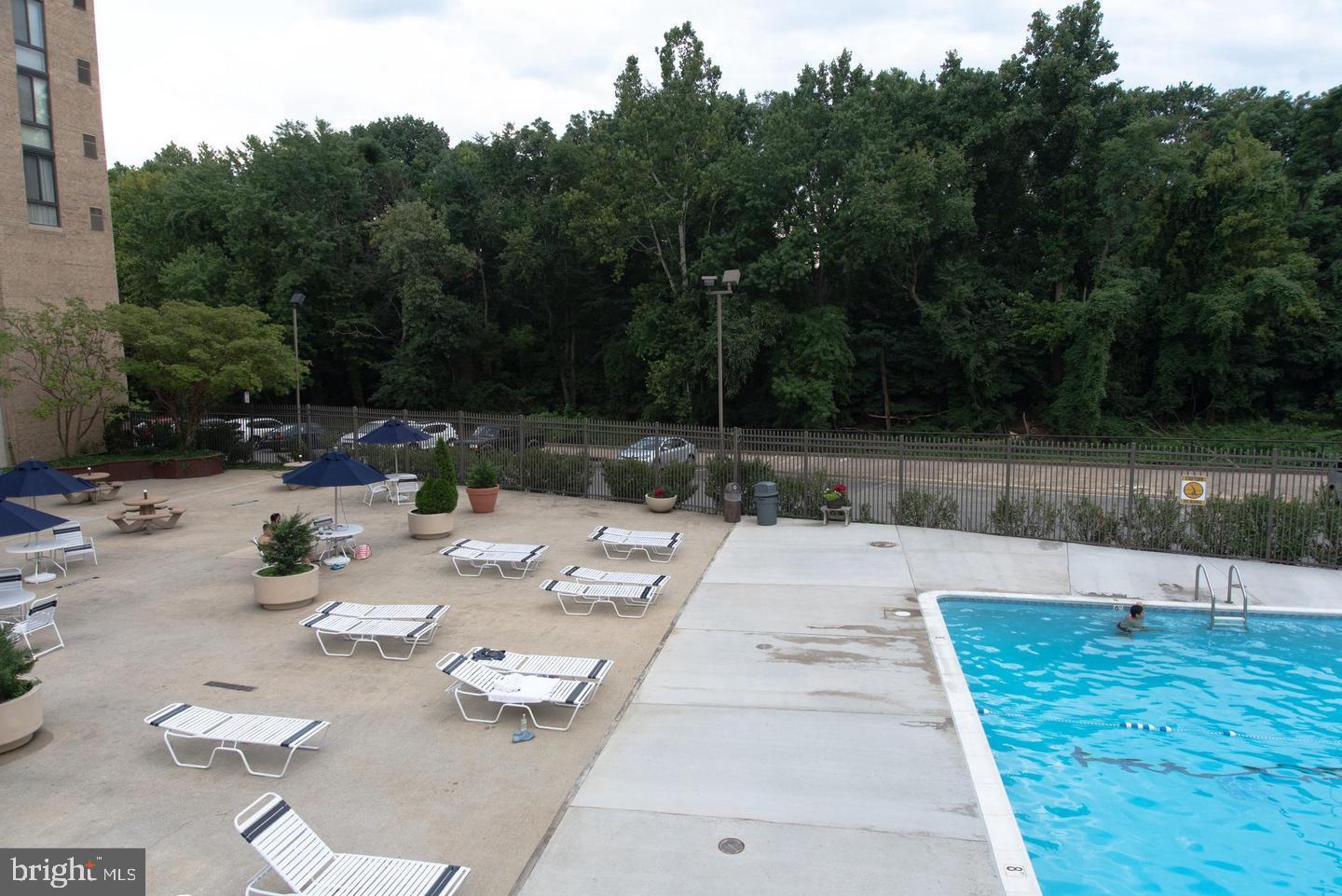 THE CARLTON - Residential