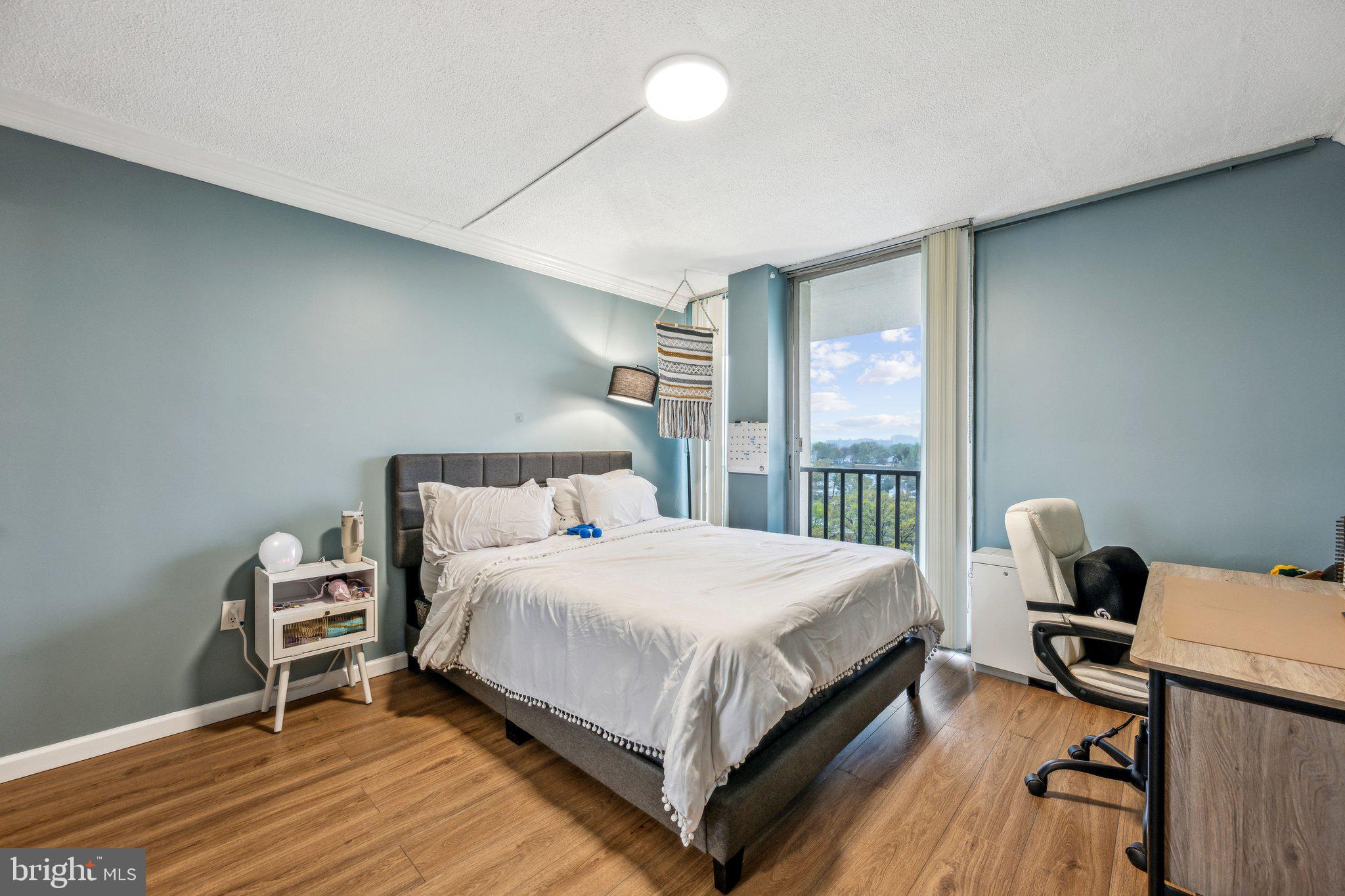 THE CARLTON - Residential