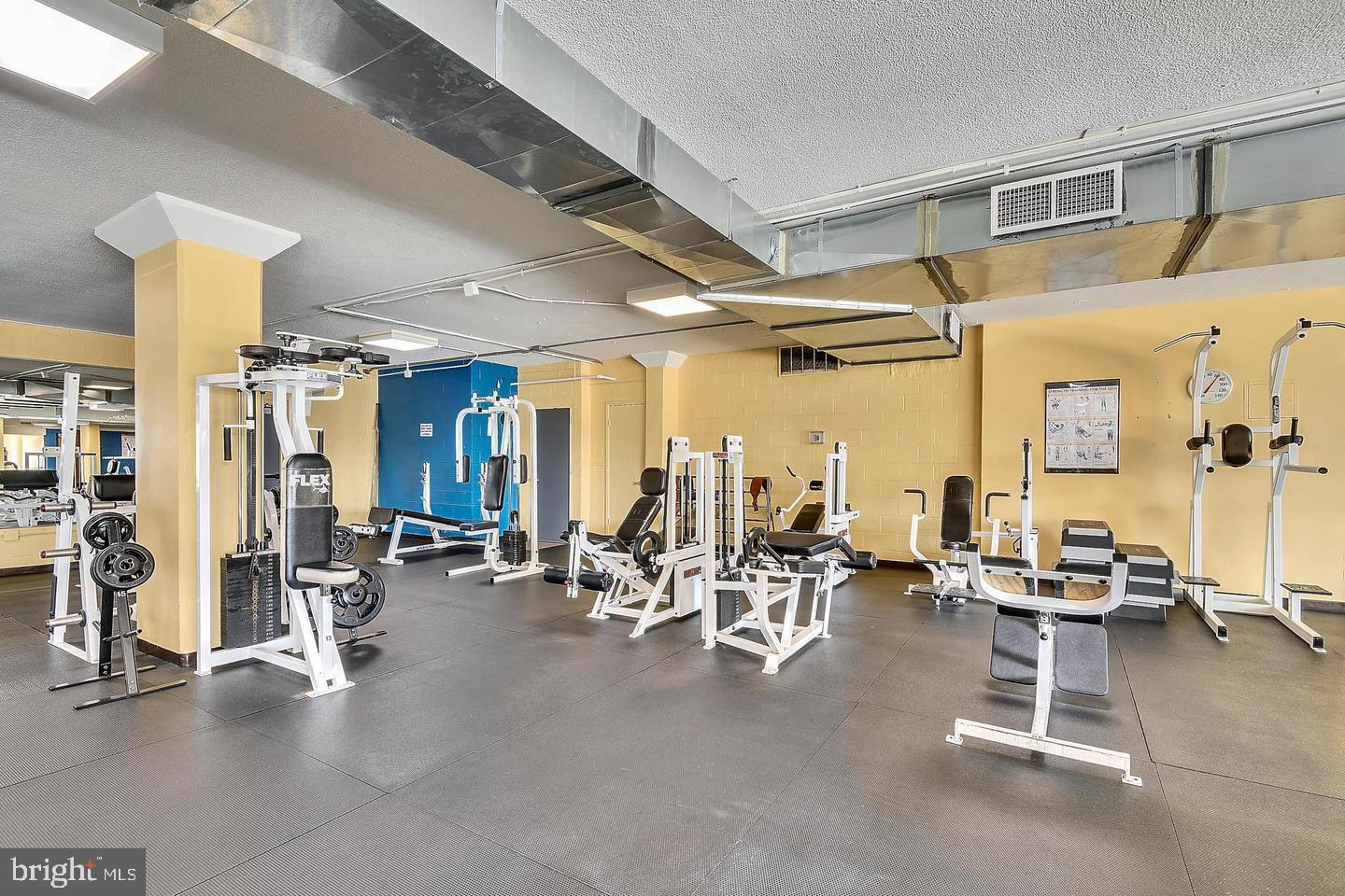 THE CARLTON - Residential