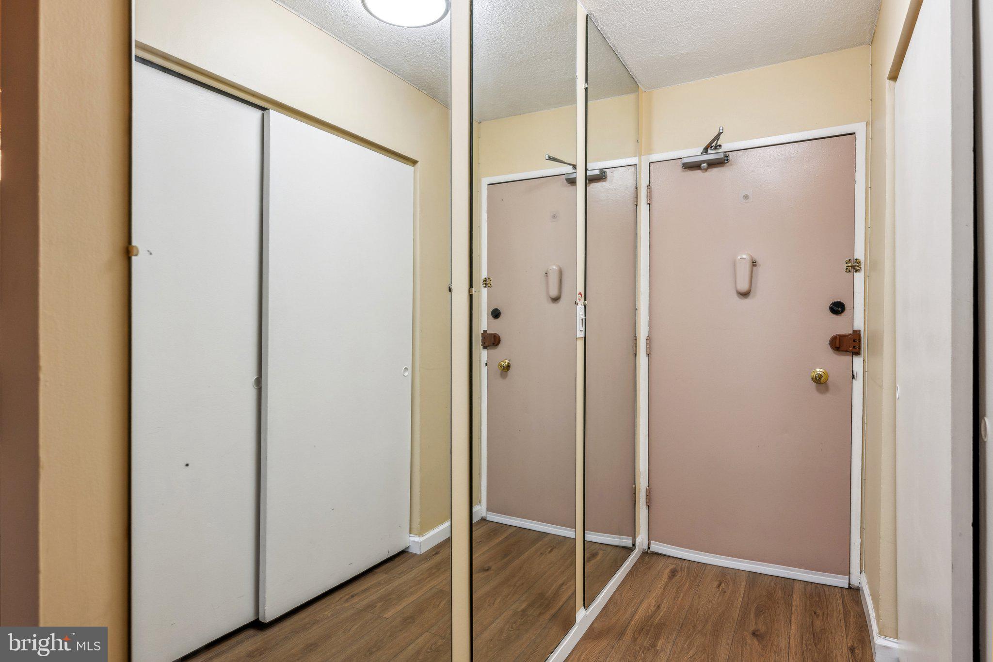 THE CARLTON - Residential