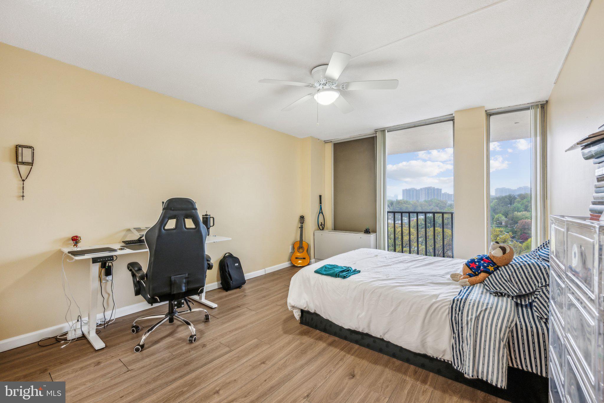 THE CARLTON - Residential