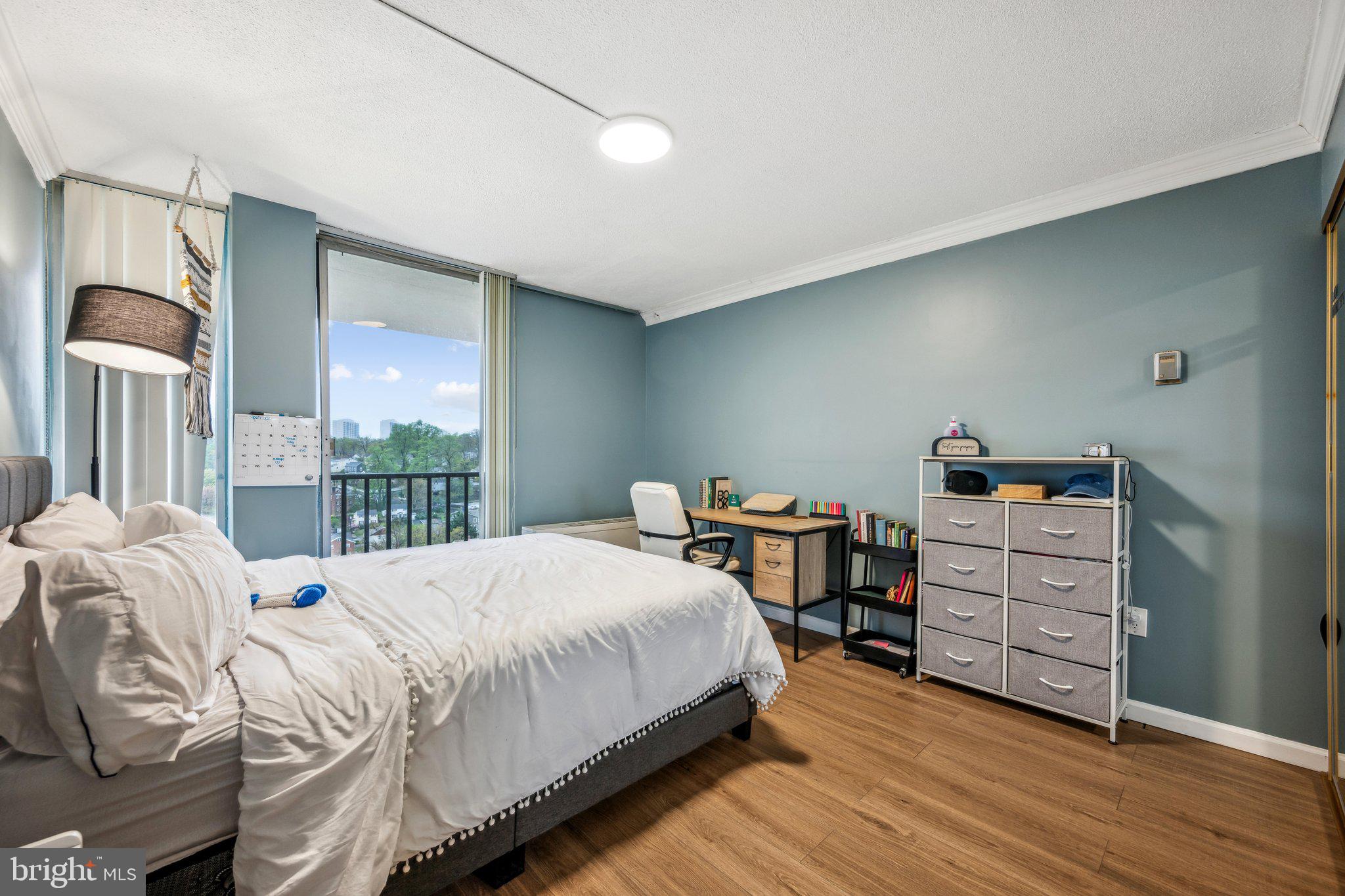 THE CARLTON - Residential