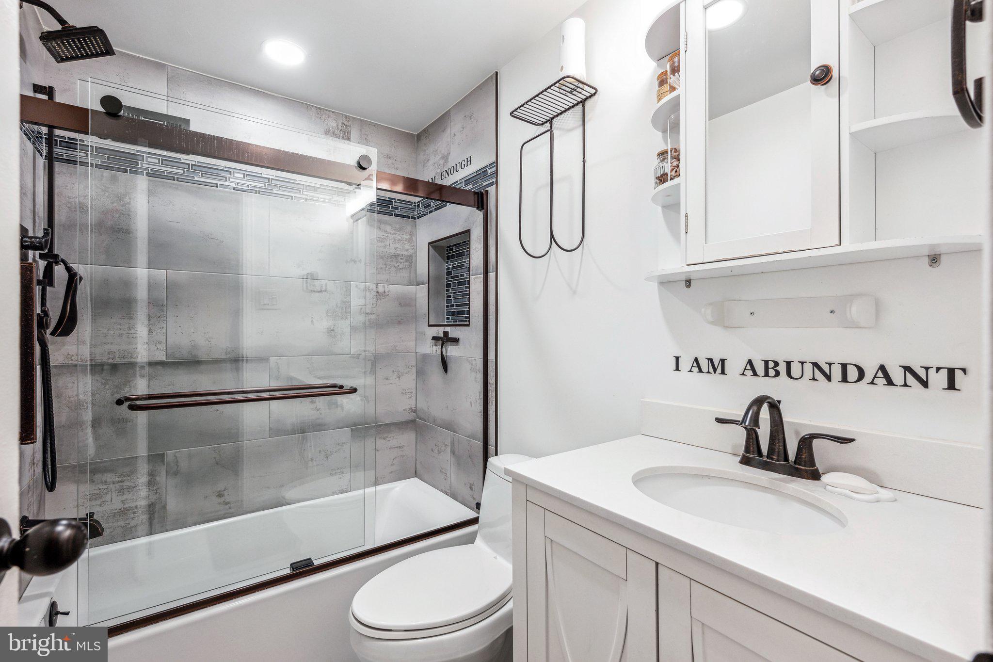 THE CARLTON - Residential