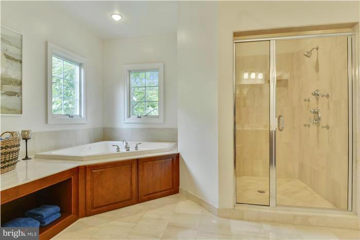 ARLINGTON - Residential