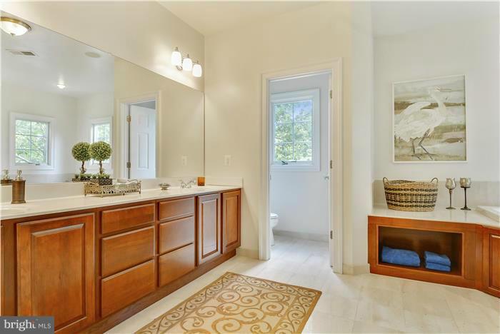 ARLINGTON - Residential