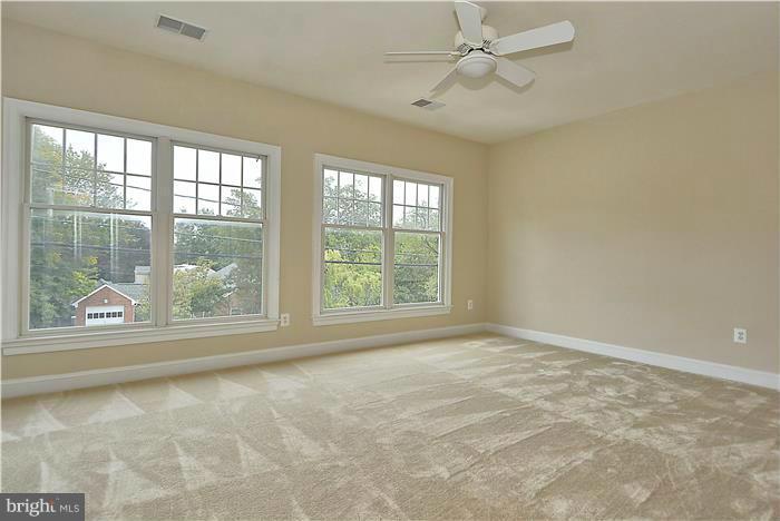 ARLINGTON - Residential