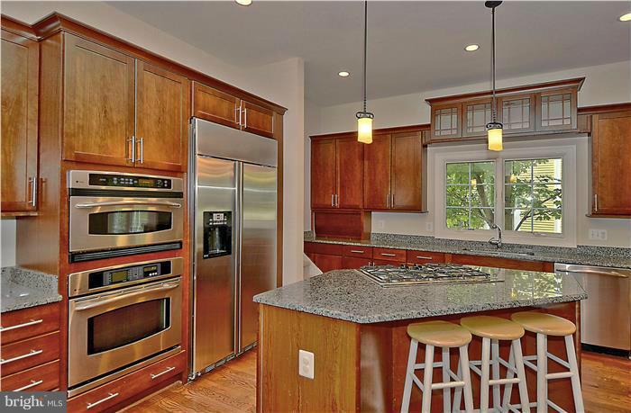 ARLINGTON - Residential