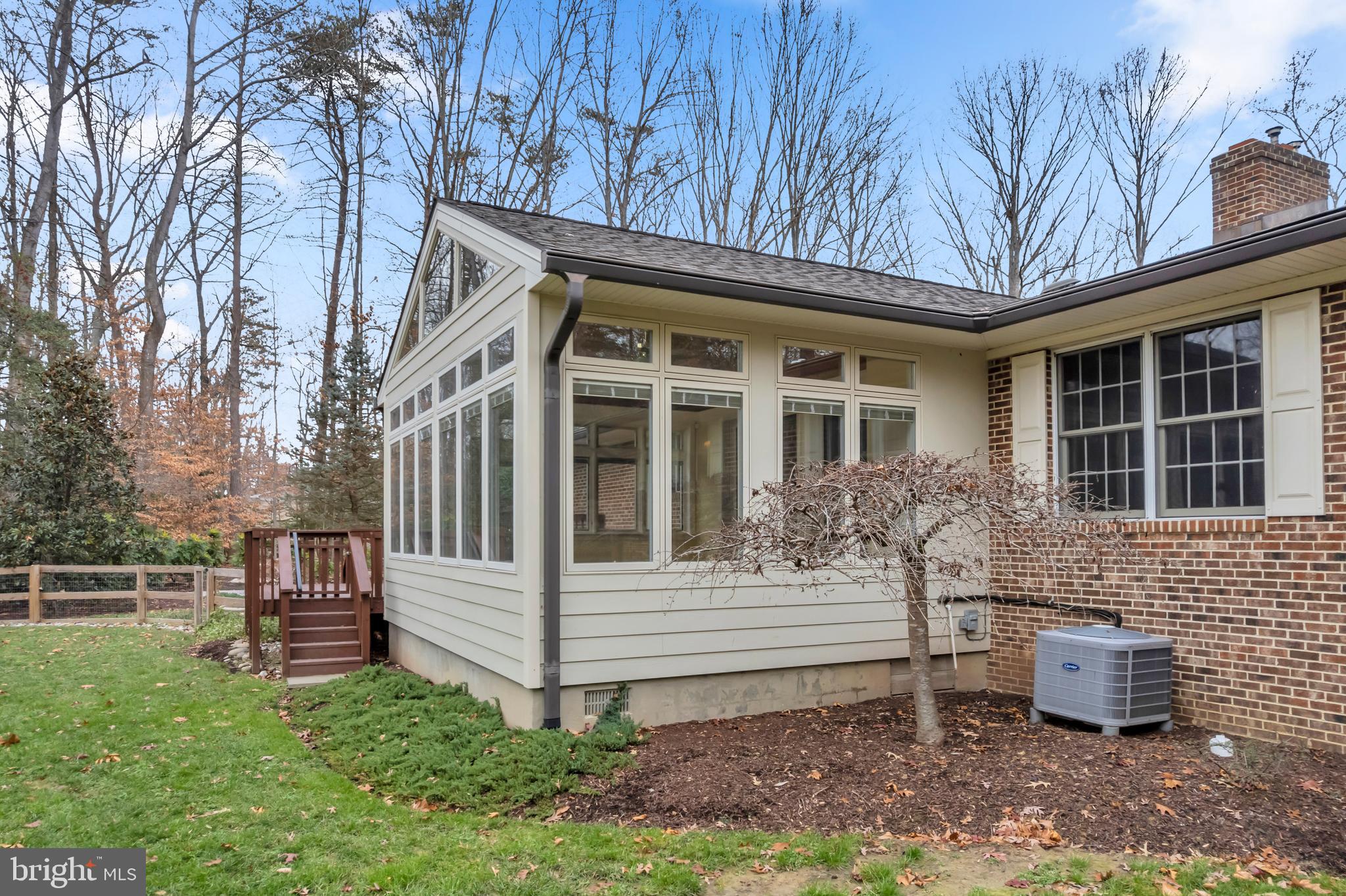 HARBOR HILLS - Residential