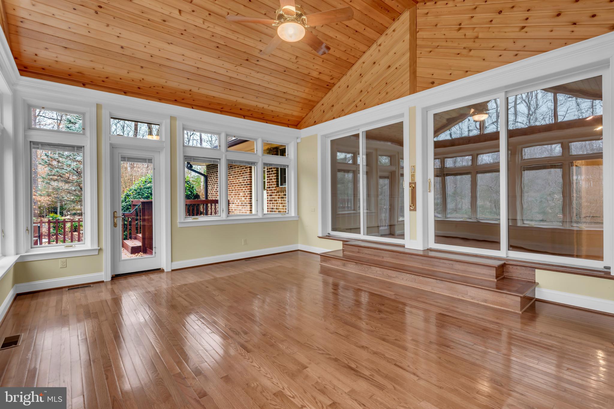 HARBOR HILLS - Residential