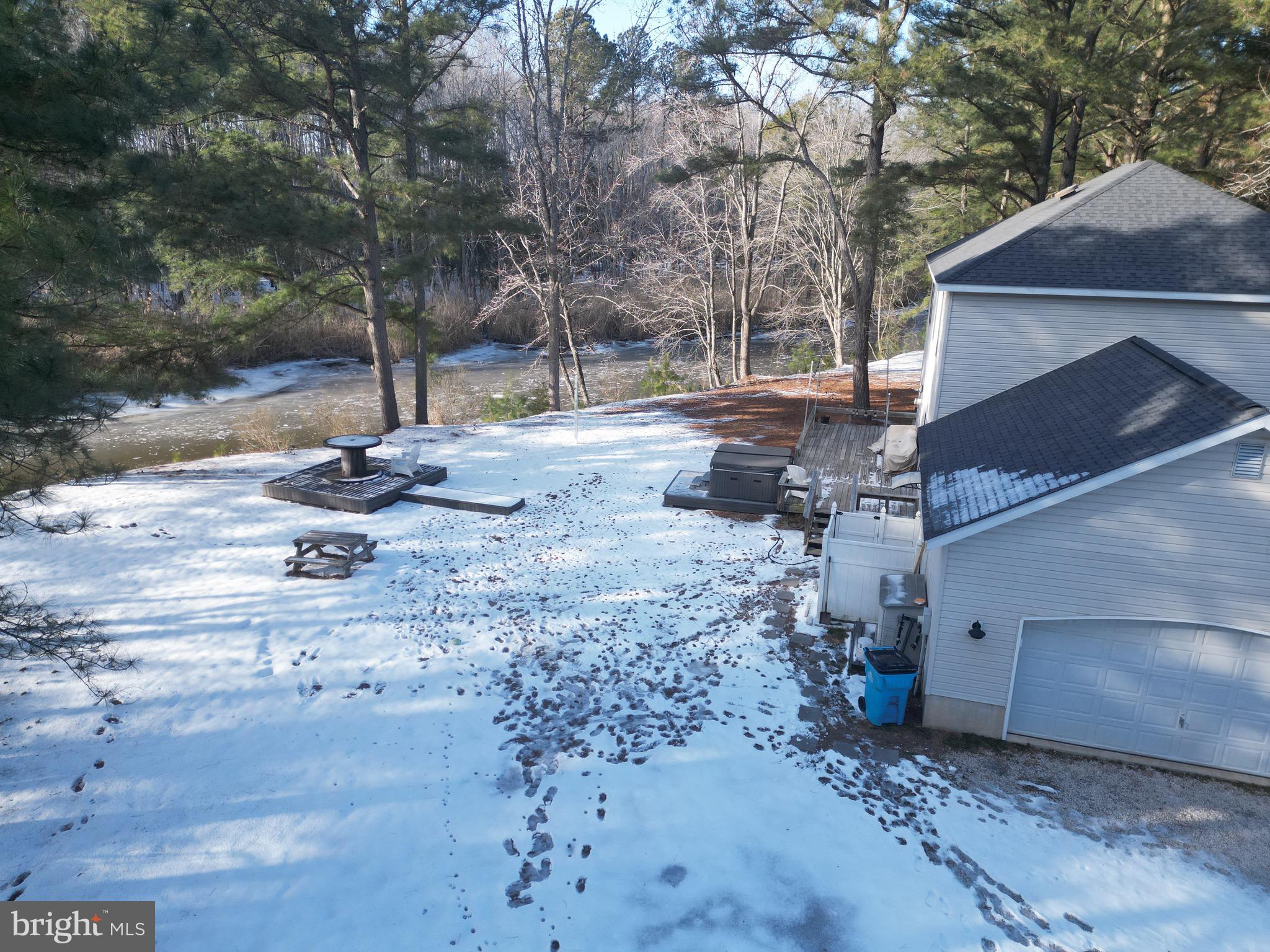 HOLIDAY HARBOR - Residential