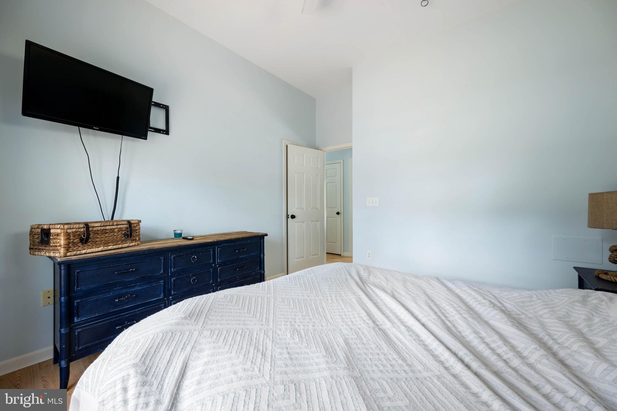 HOLIDAY HARBOR - Residential