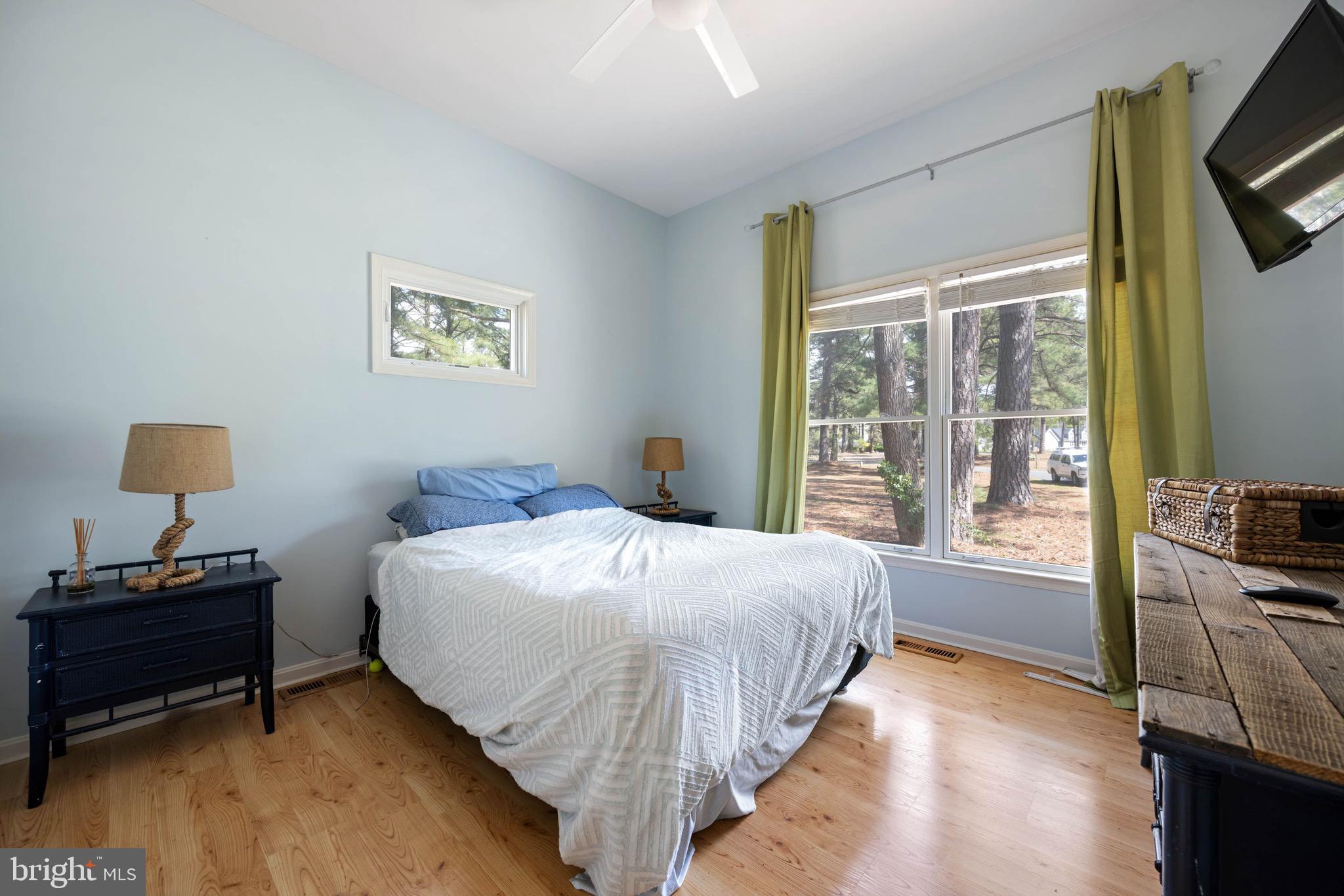 HOLIDAY HARBOR - Residential