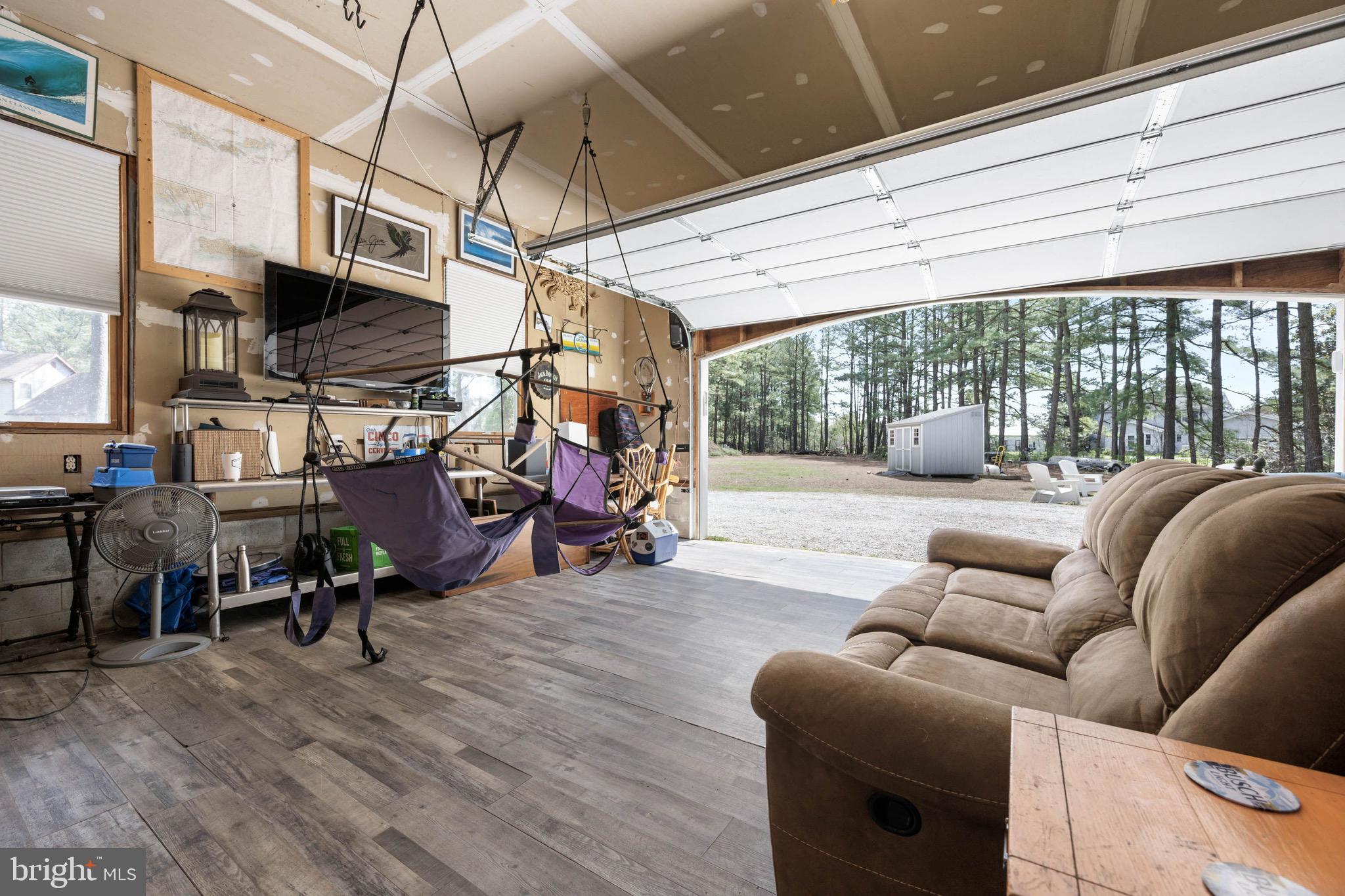 HOLIDAY HARBOR - Residential