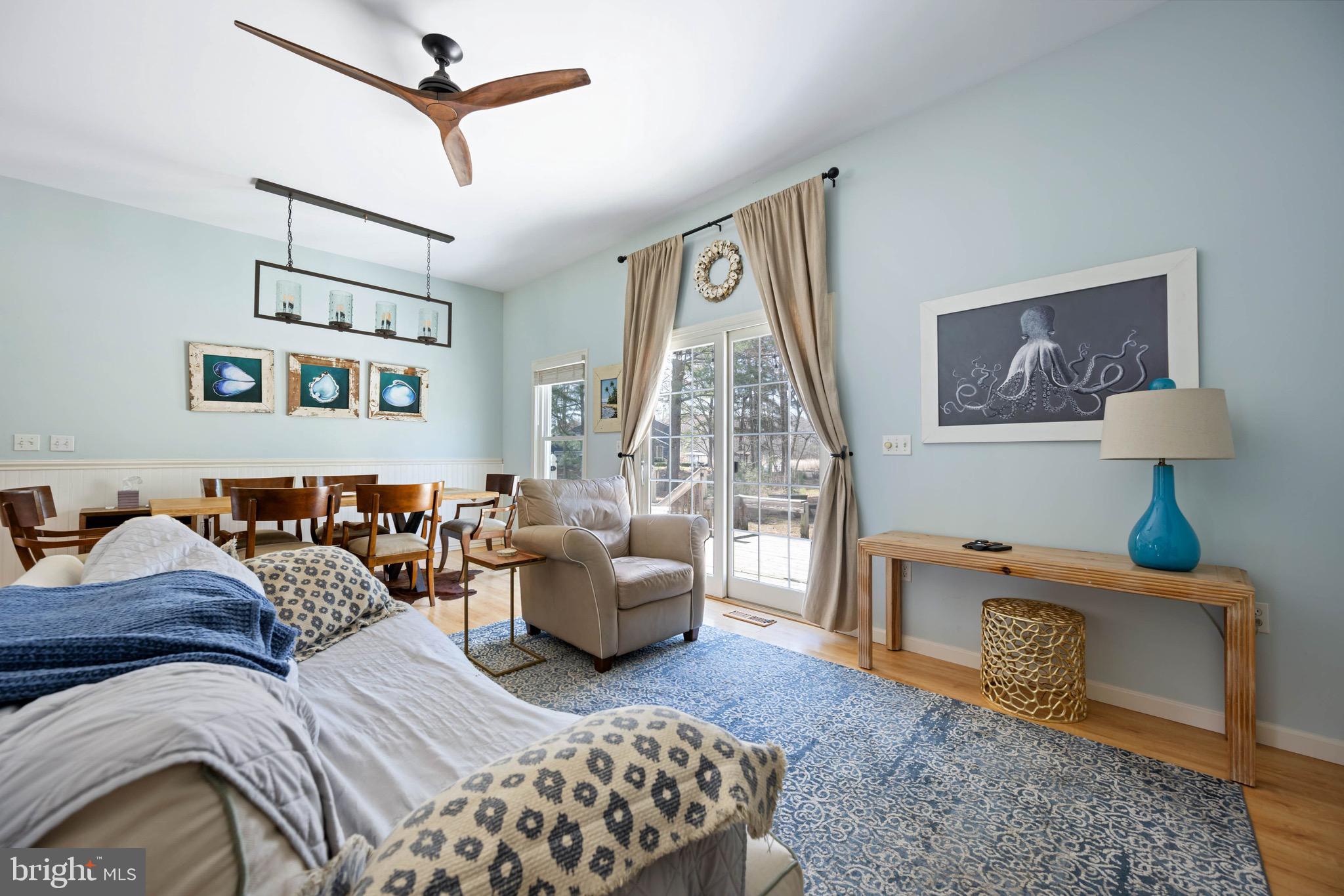 HOLIDAY HARBOR - Residential