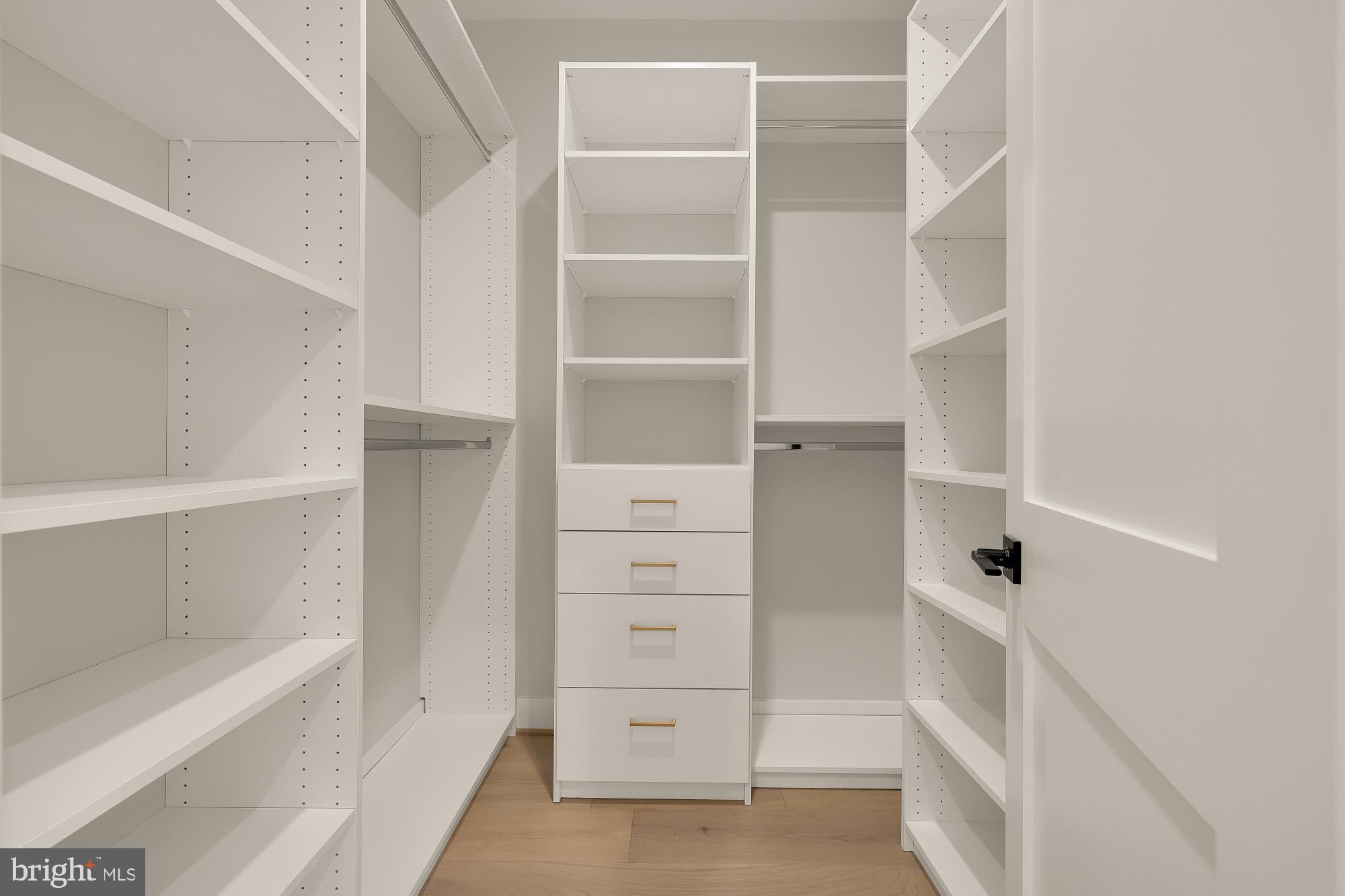 WESTGATE - Residential