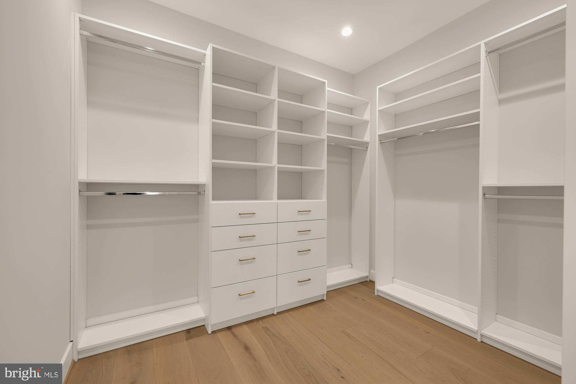 WESTGATE - Residential