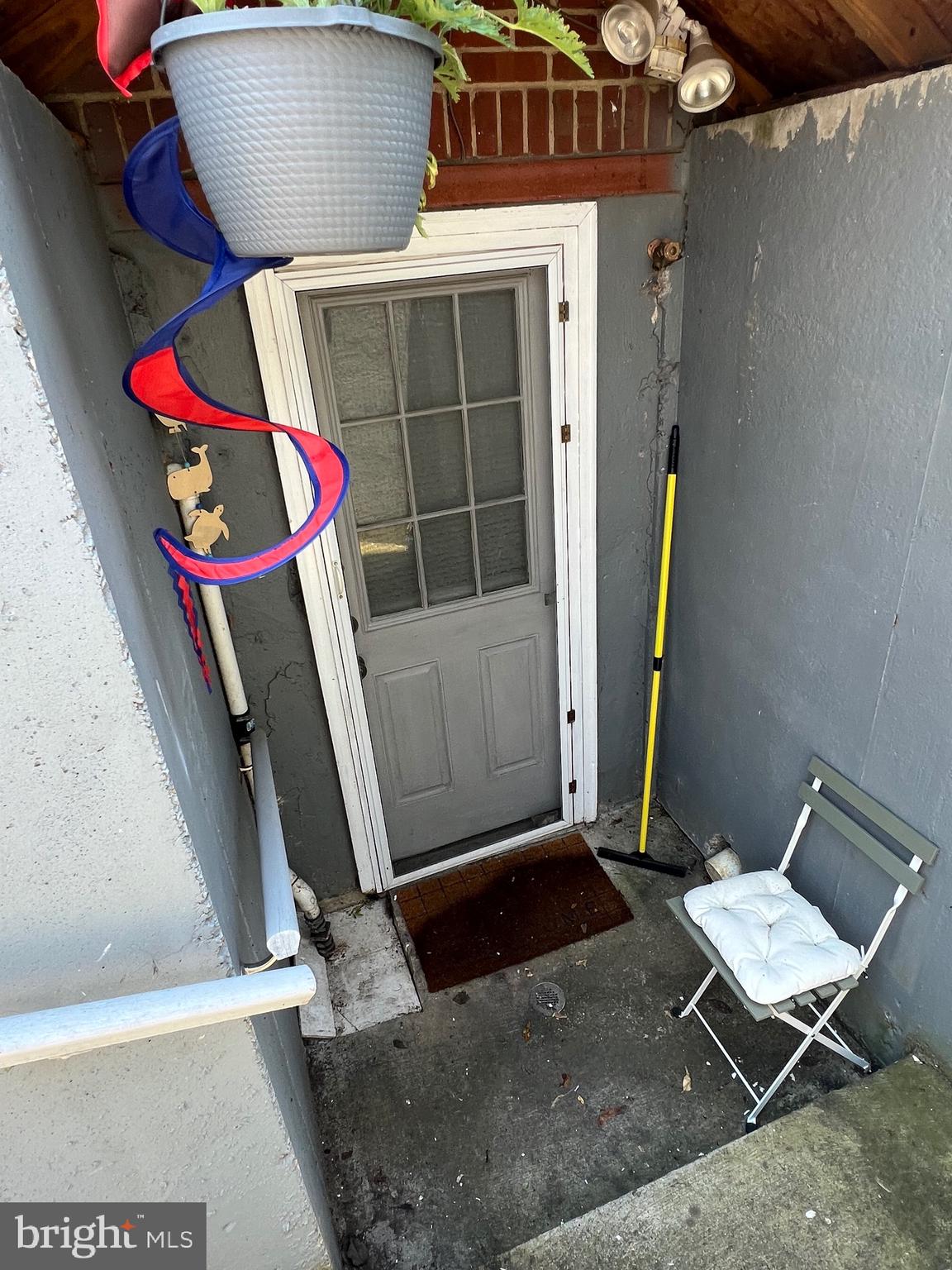 2240 FARRINGTON AVENUE