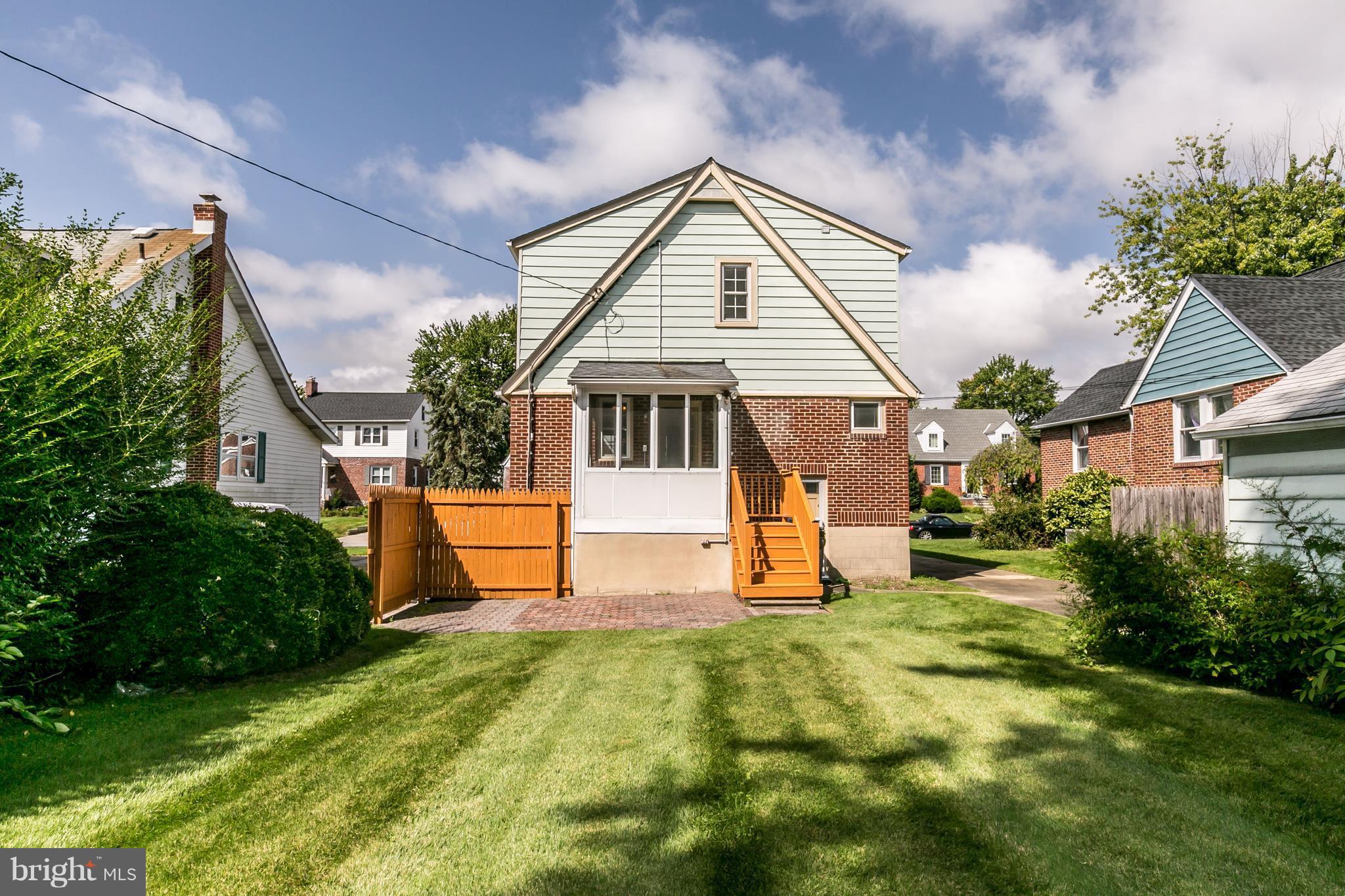 VILLA CRESTA - Residential