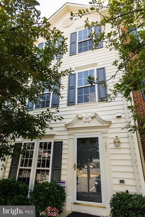 Townhouse For Rent - 20941 Killawog Terrace<br/> ASHBURN, VA 20147
