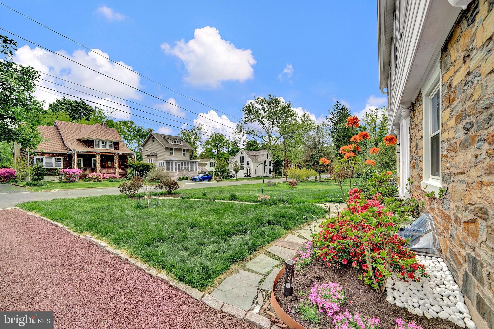 37 GREEN AVENUE