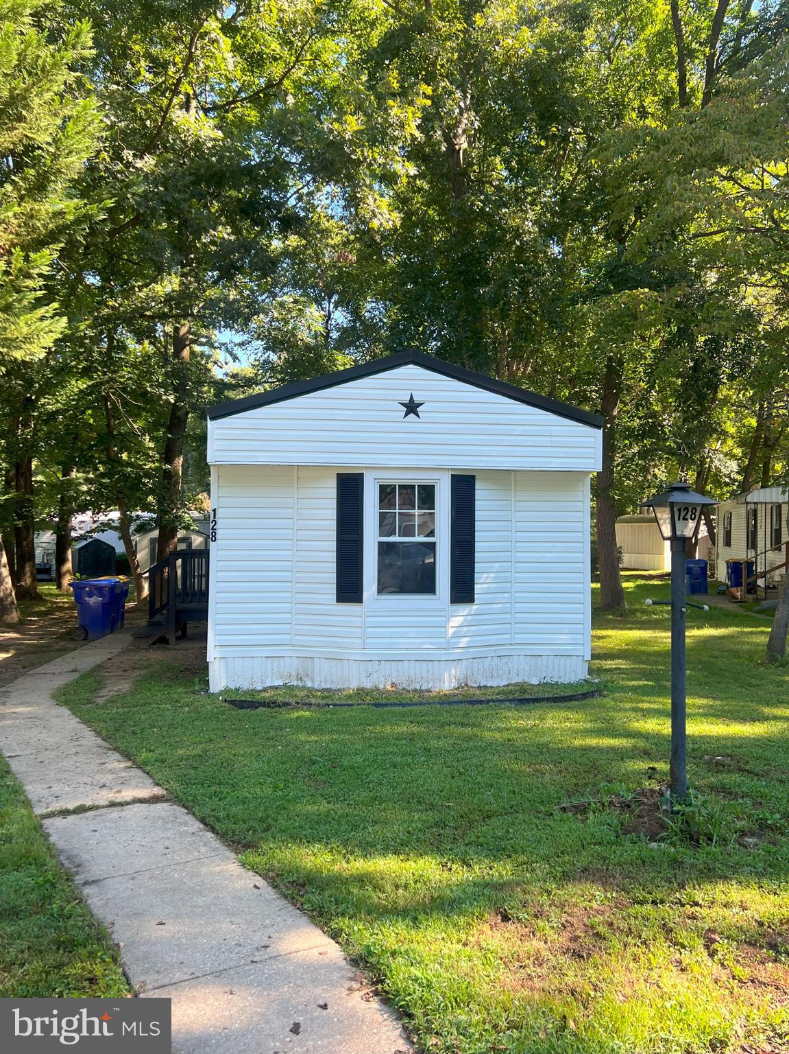 128 IVY RIDGE COURT 128