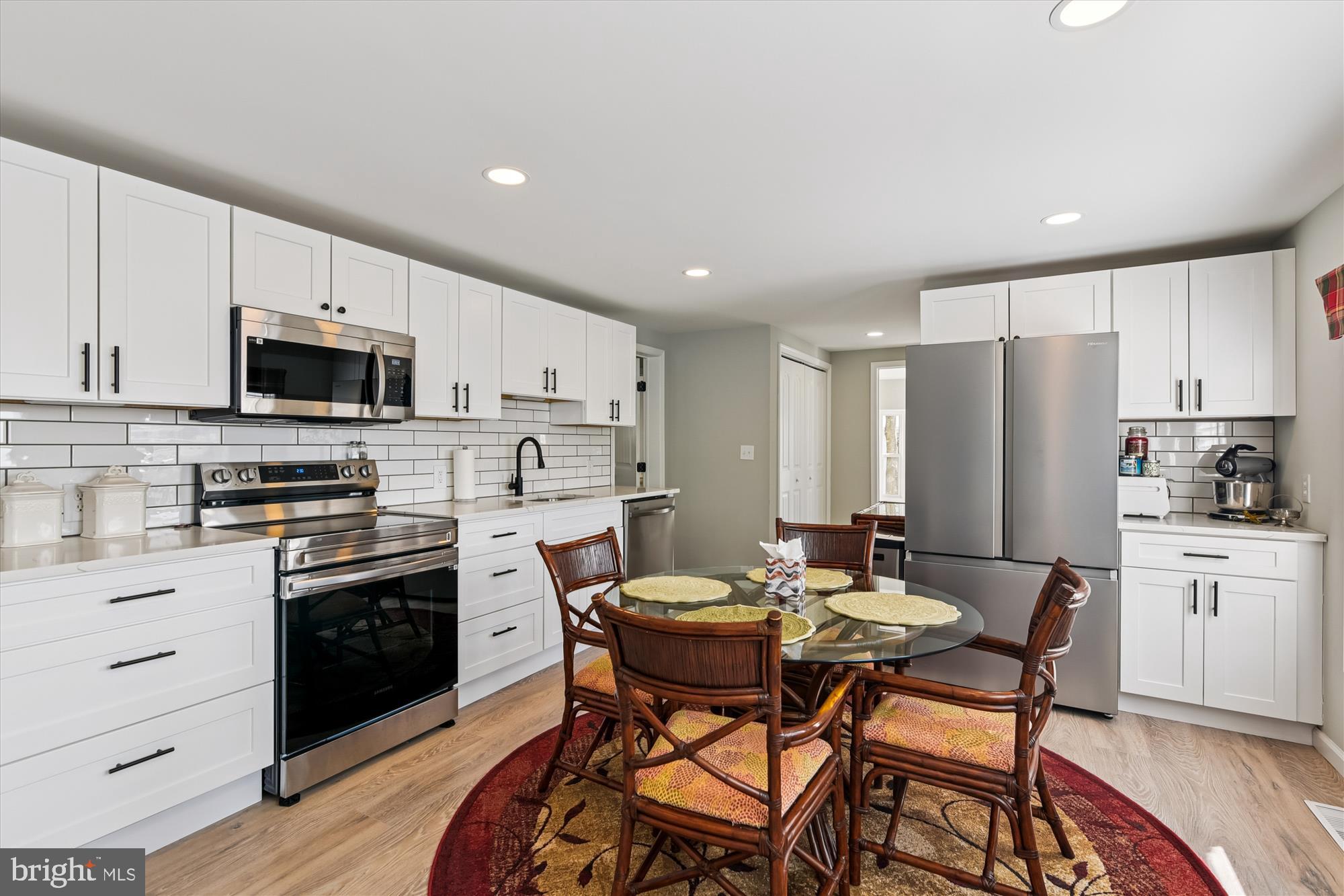 COLONIAL EAST MHP - Residential