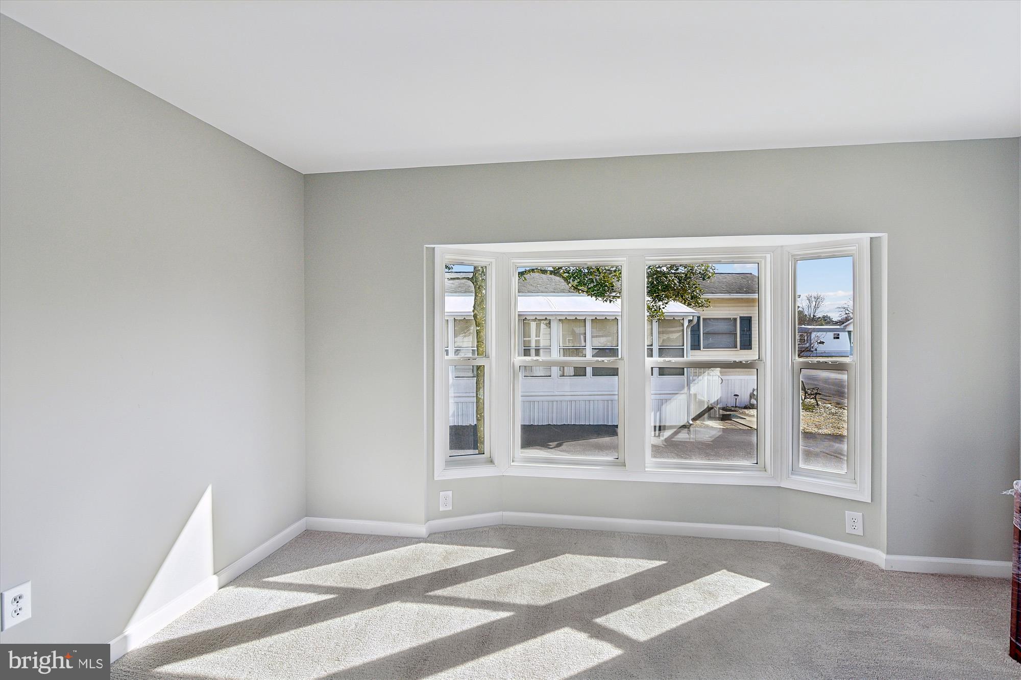 COLONIAL EAST MHP - Residential