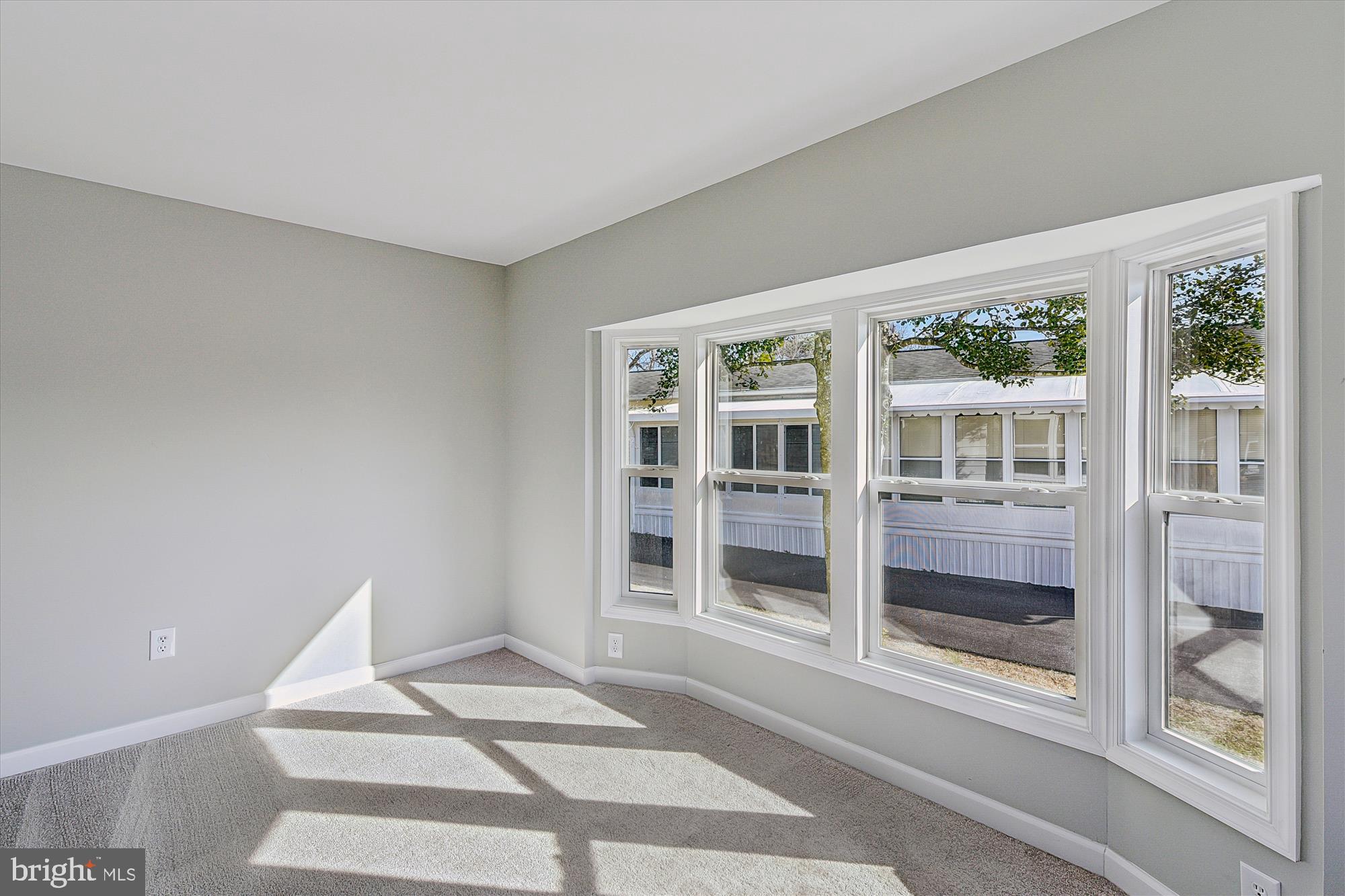 COLONIAL EAST MHP - Residential