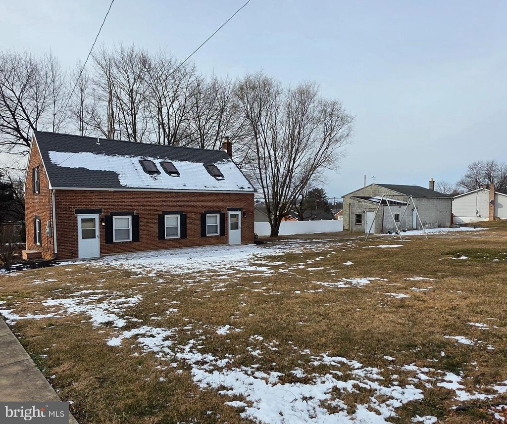 Photo of 9 Dixie Drive, RED LION, PA 17356 (MLS # PAYK2096592)