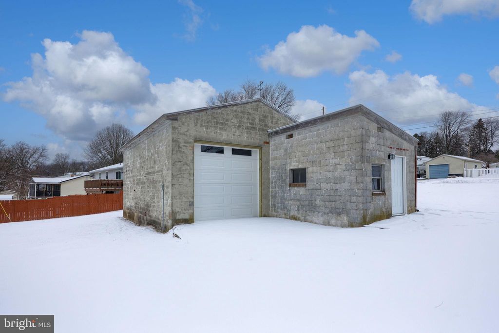 Photo of 9 Dixie Drive, RED LION, PA 17356 (MLS # PAYK2096592)