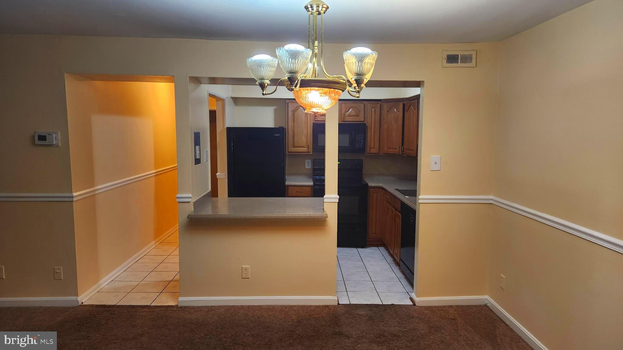 TREETOP CONDO - Residential