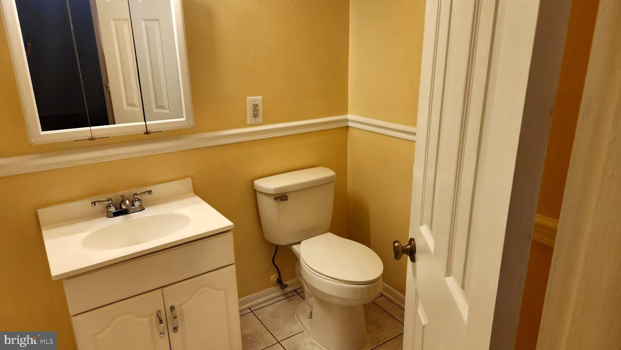 TREETOP CONDO - Residential