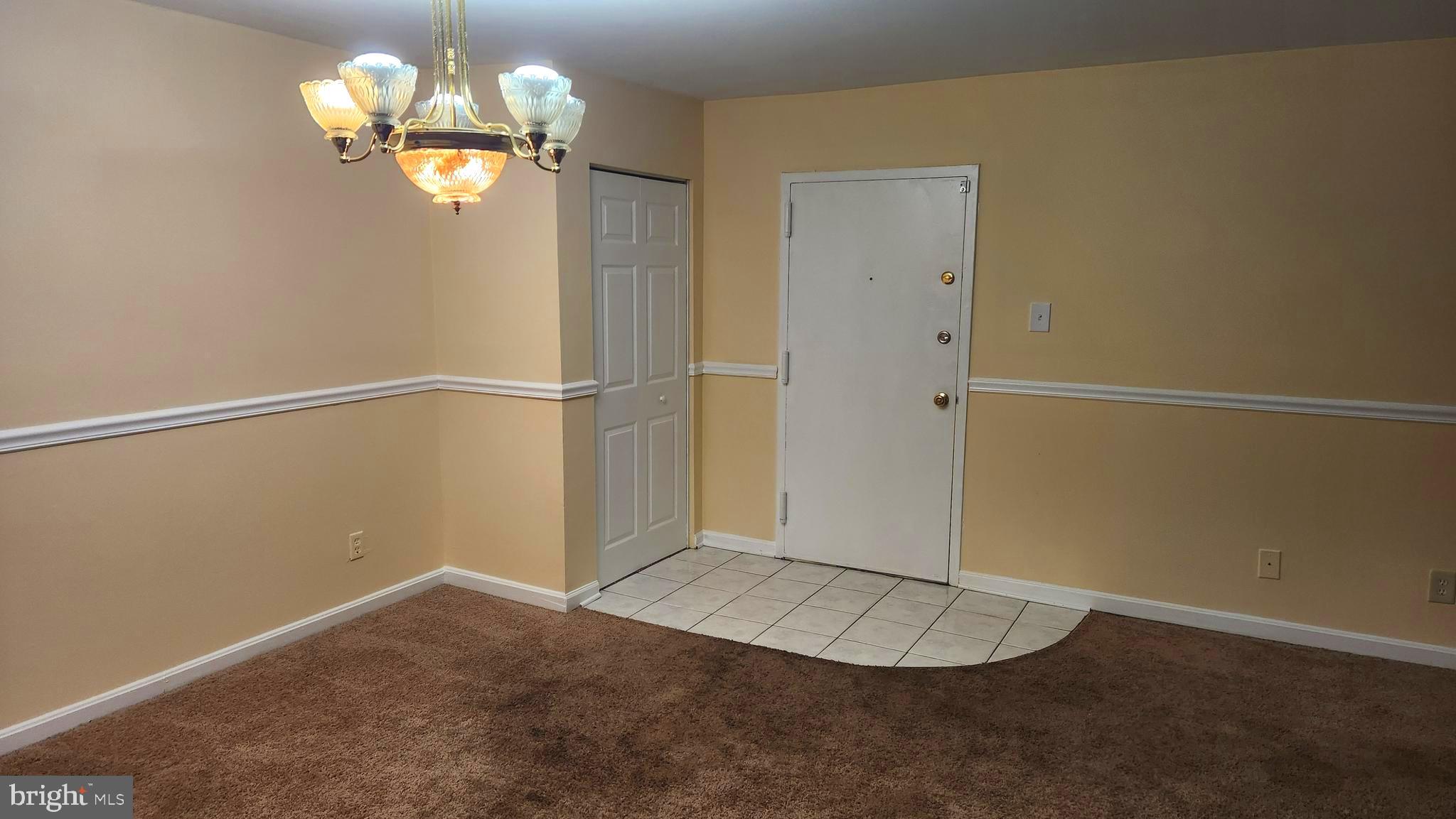 TREETOP CONDO - Residential