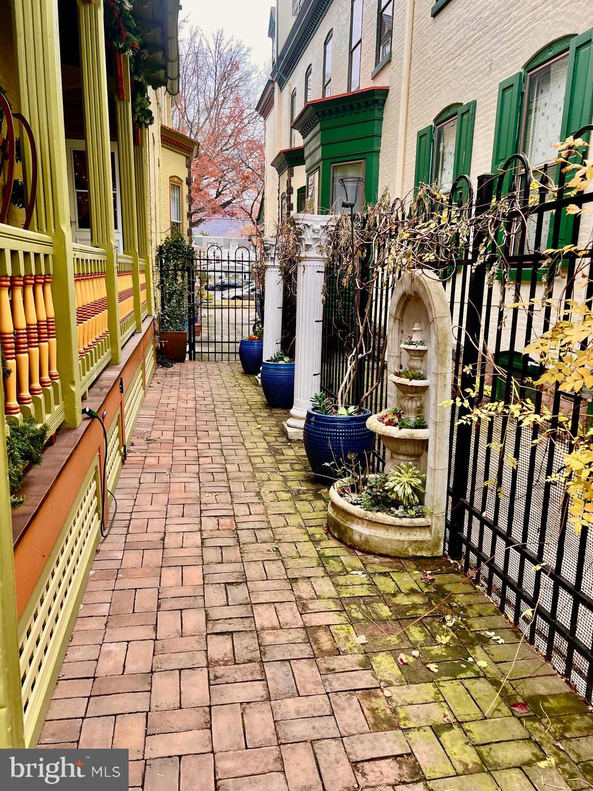 CENTRE PARK HISTOR - Residential