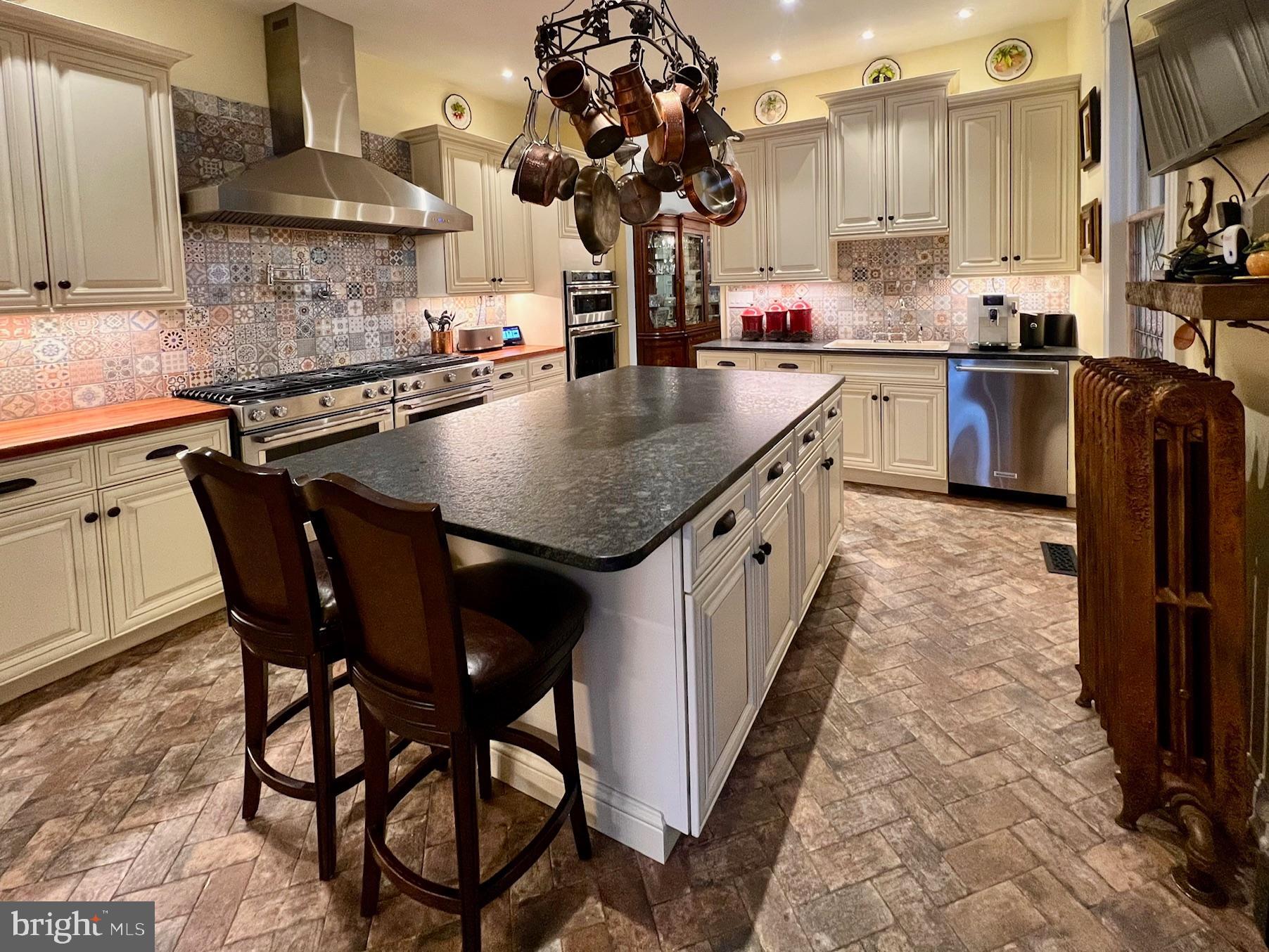 CENTRE PARK HISTOR - Residential