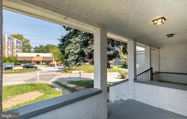 332 & 334 E CONESTOGA ROAD