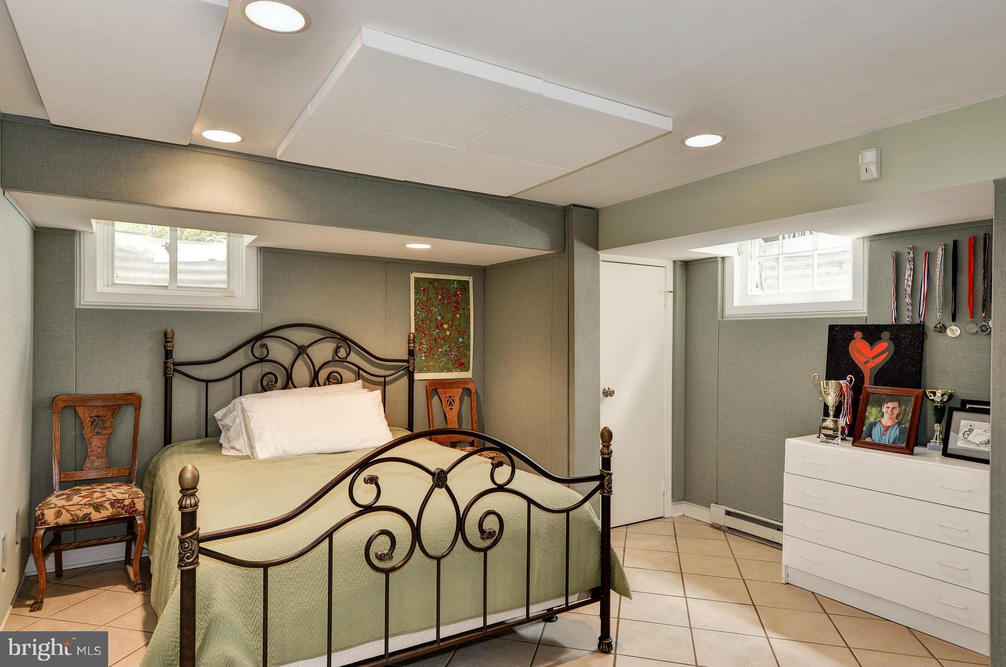 CHEVY CHASE GARDENS - Residential