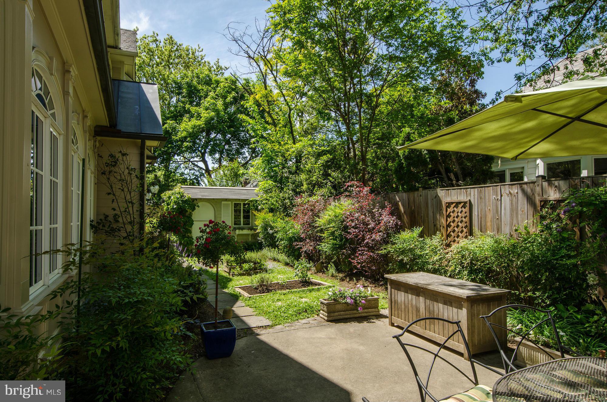 CHEVY CHASE GARDENS - Residential