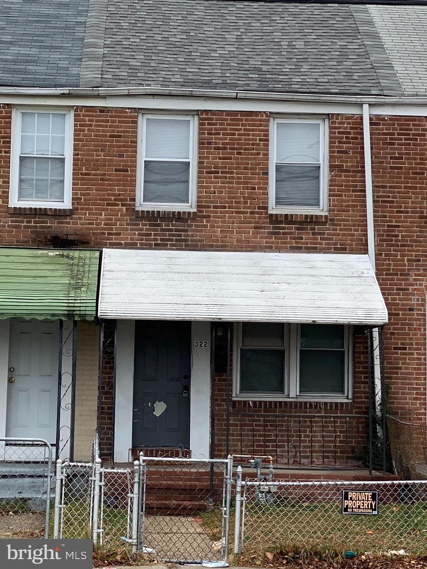 Priced to sell - Won't Last Long - perfect for investors or first time home buyer.  This 2 bedroom, 1 bath townhome is conveniently located close to shopping, community centers, transportation, and major highways.  New roof (2020).  Sold As-Is.