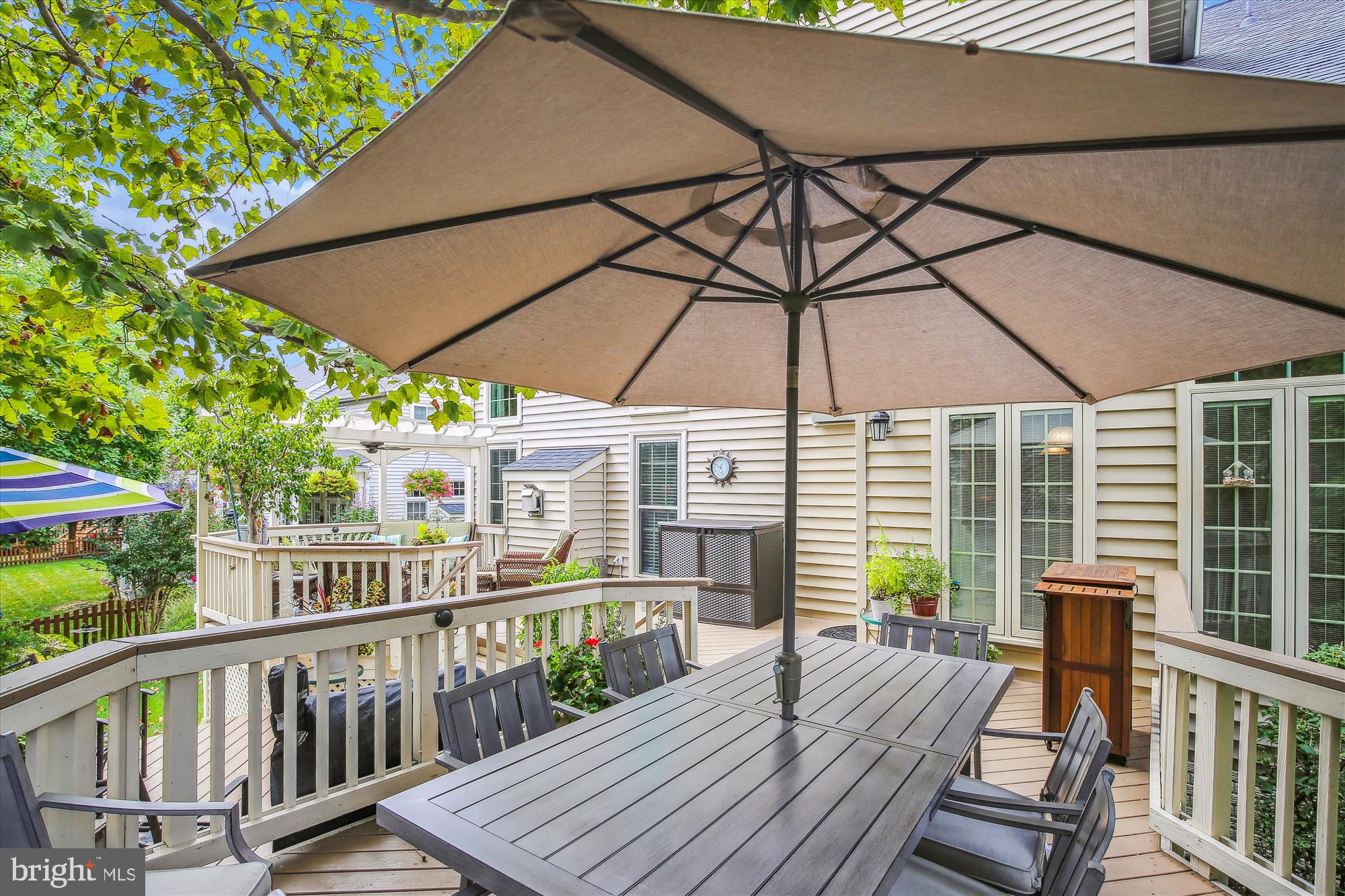 FAIR OAKS GLEN - Residential